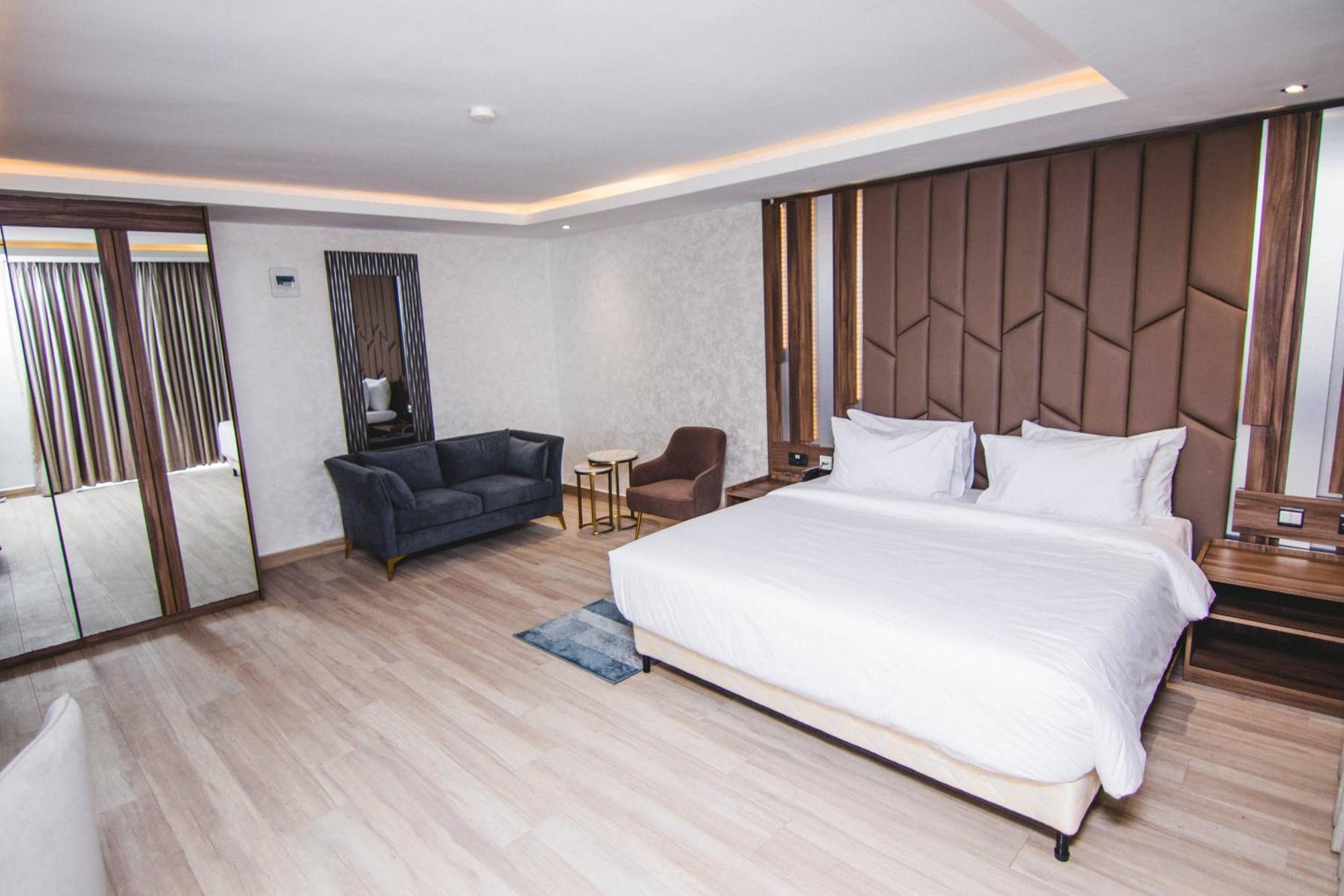 Executive Suite