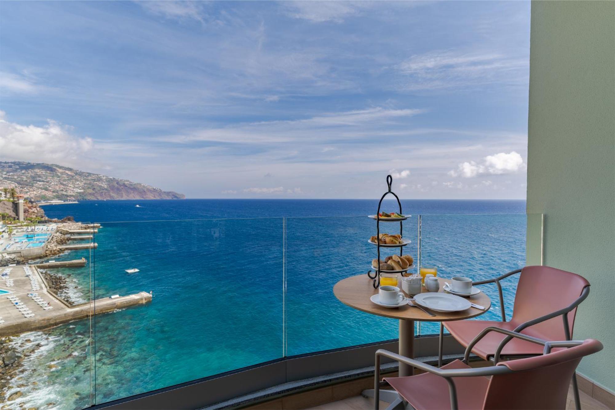 Superior Double or Twin Room Sea View