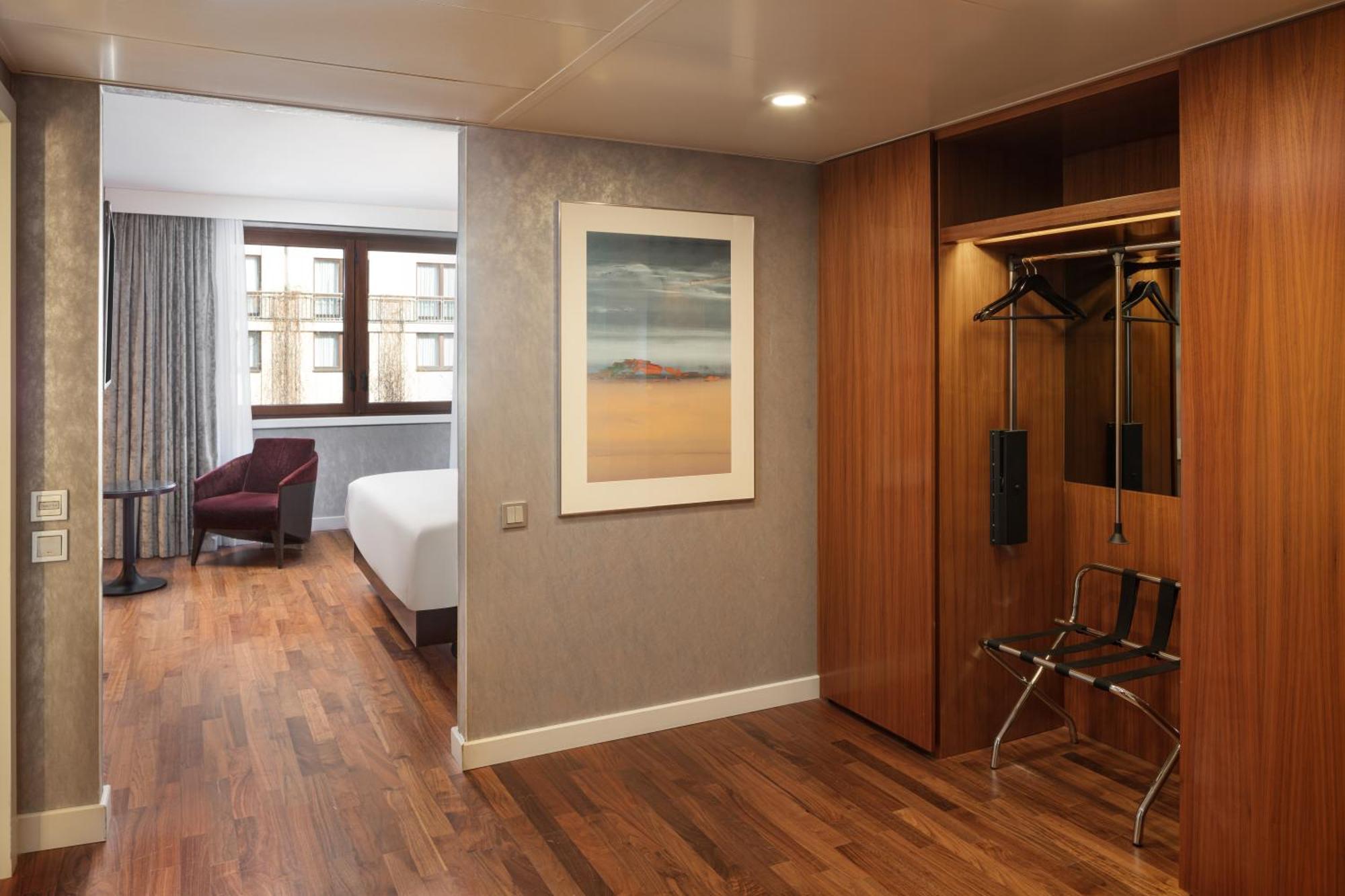 King Room Mobility Access