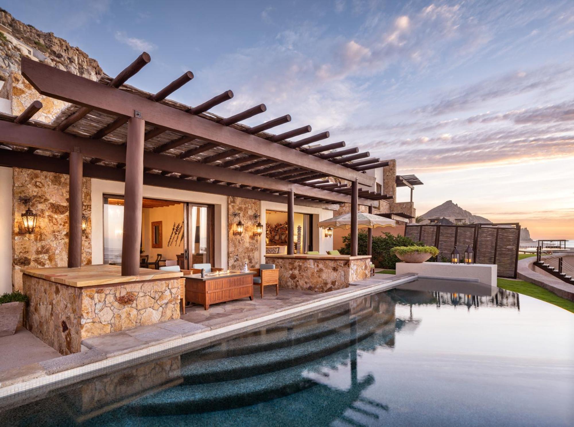 Two-Bedroom Pedregal Suite Beachfront