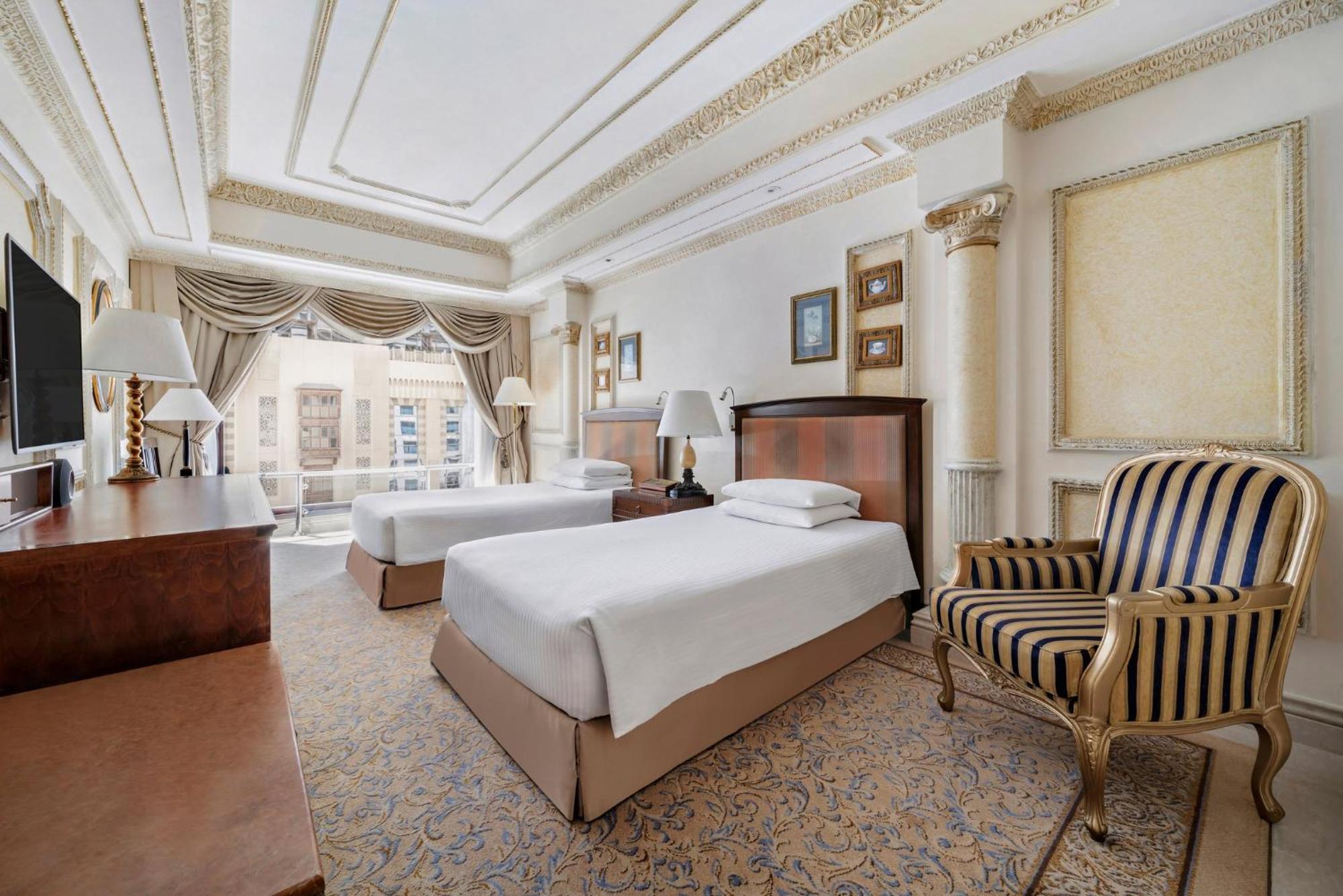 Superior Twin Room with City View