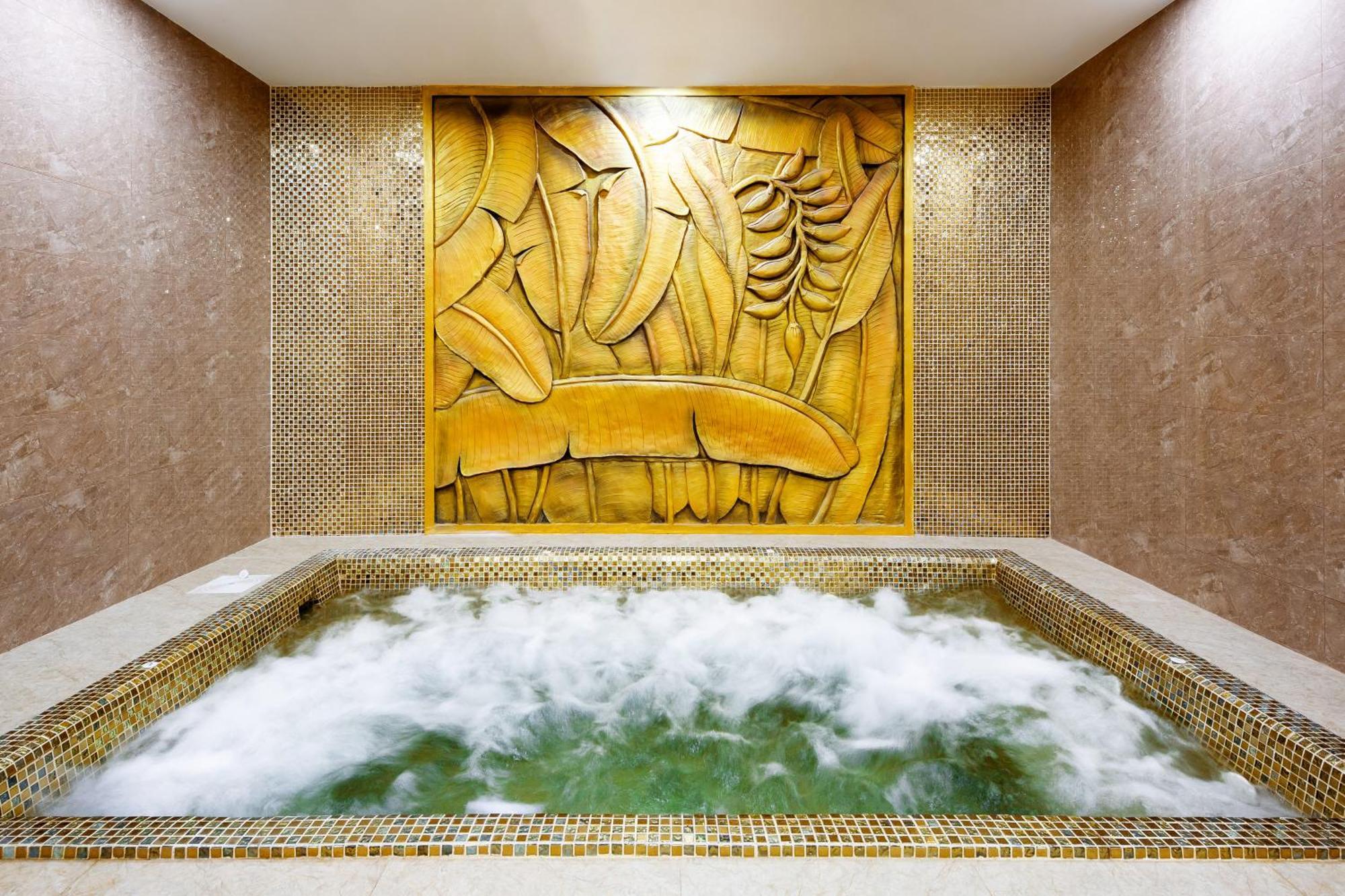 Superior King includes unlimited Jjimjilbang Spa