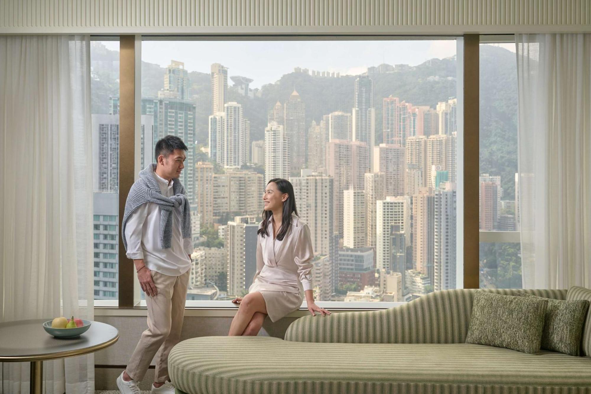 Island Shangri-La Grand Premier Peak View King Room