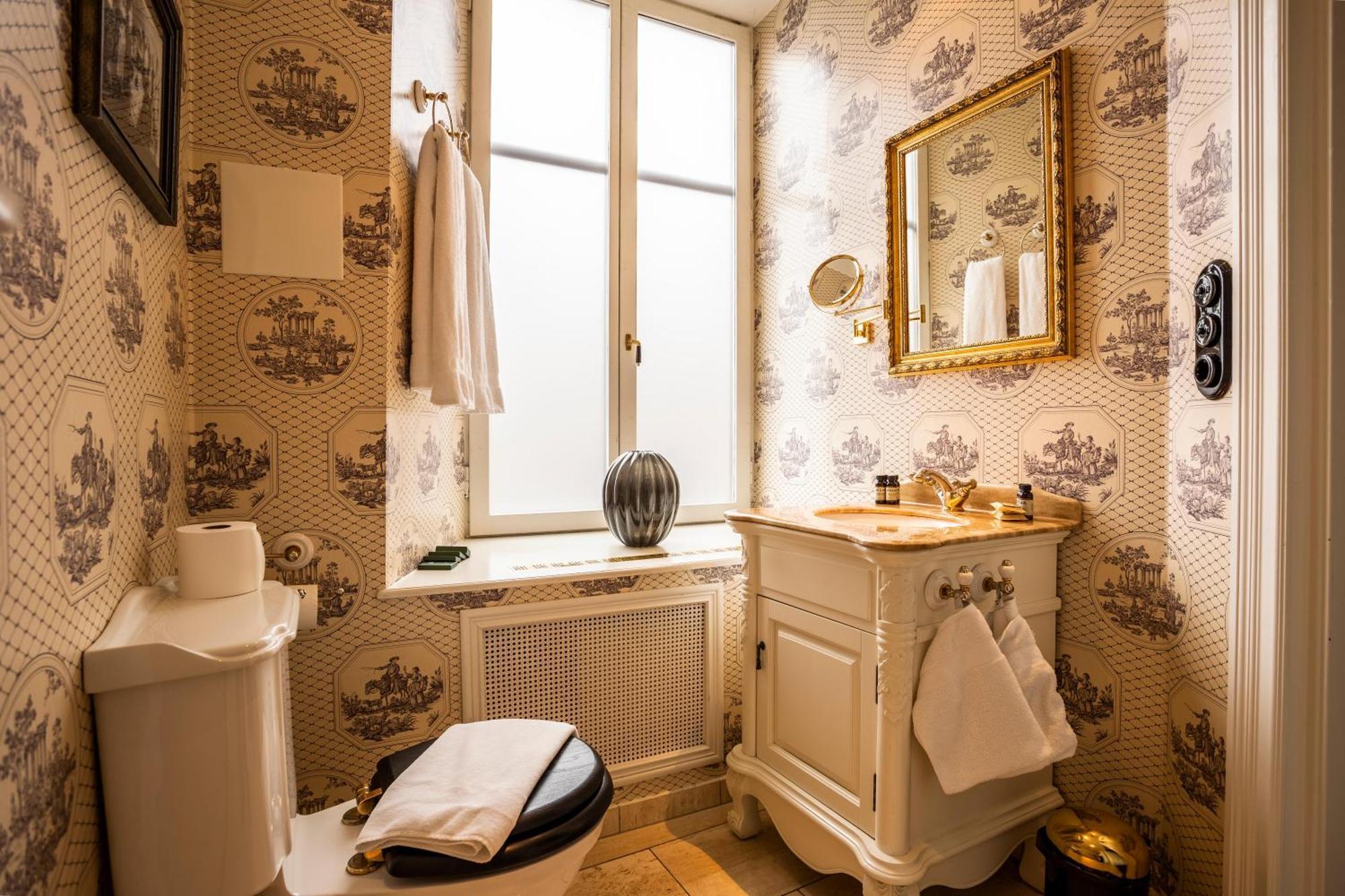 Classique Double Room,1520405746:JPEG