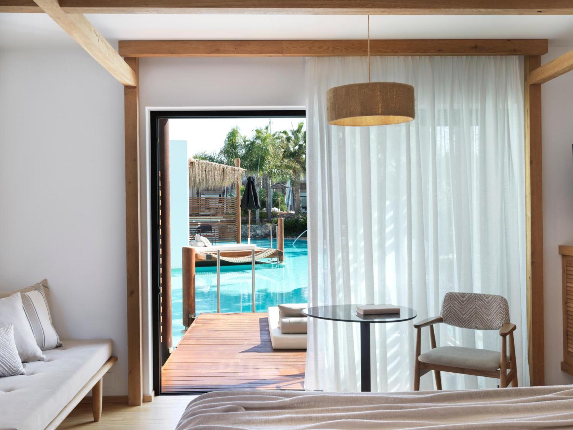 Premium Double Room Shared Pool