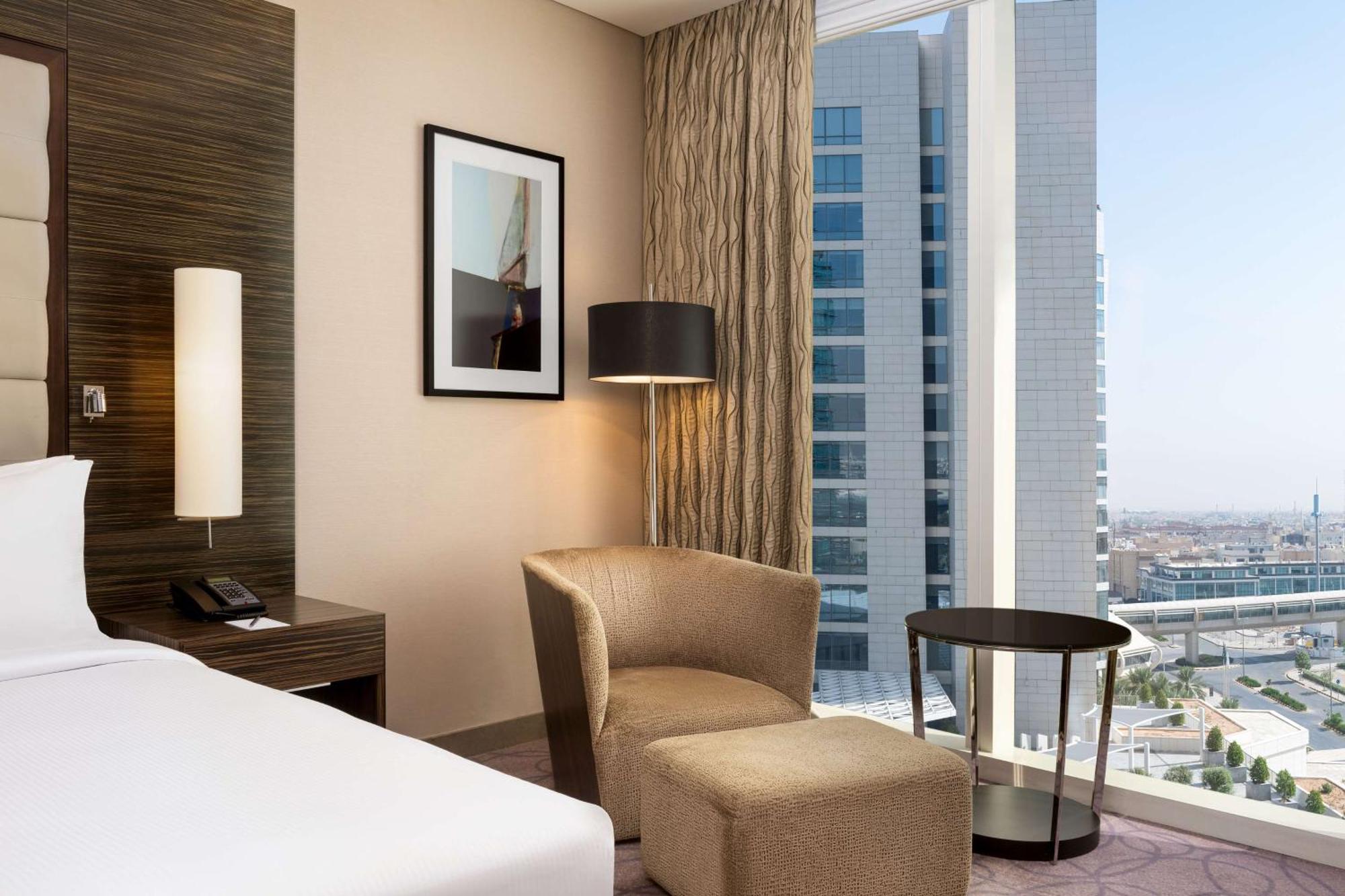 King Guest Room,1552677517:JPEG
