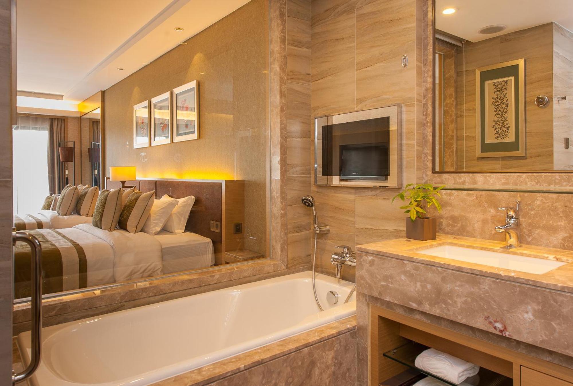 Grande Executive King Room,1129372170:JPEG