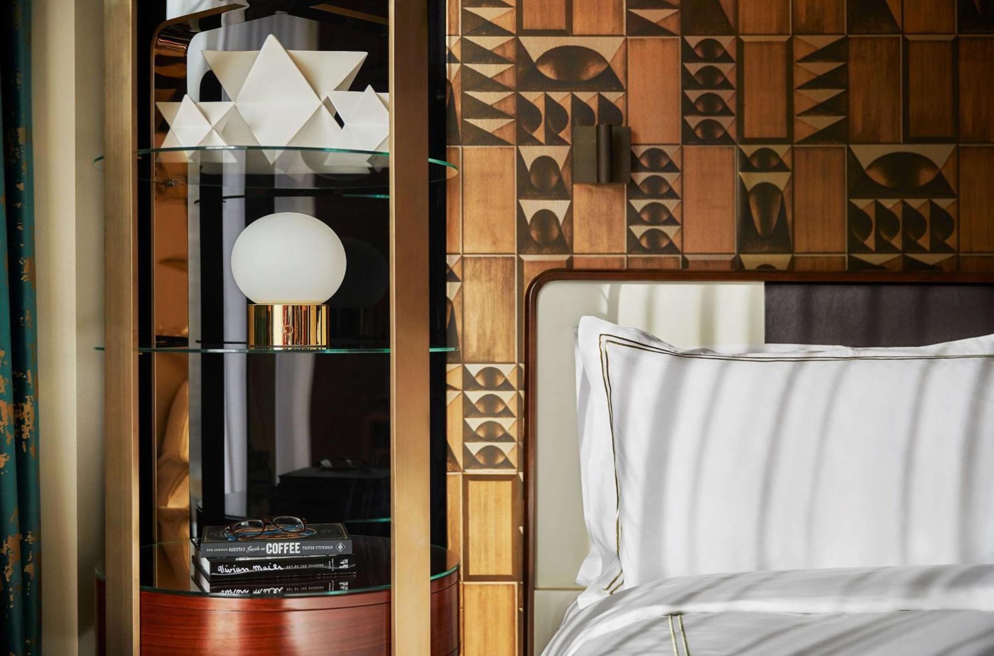 Grand King Room