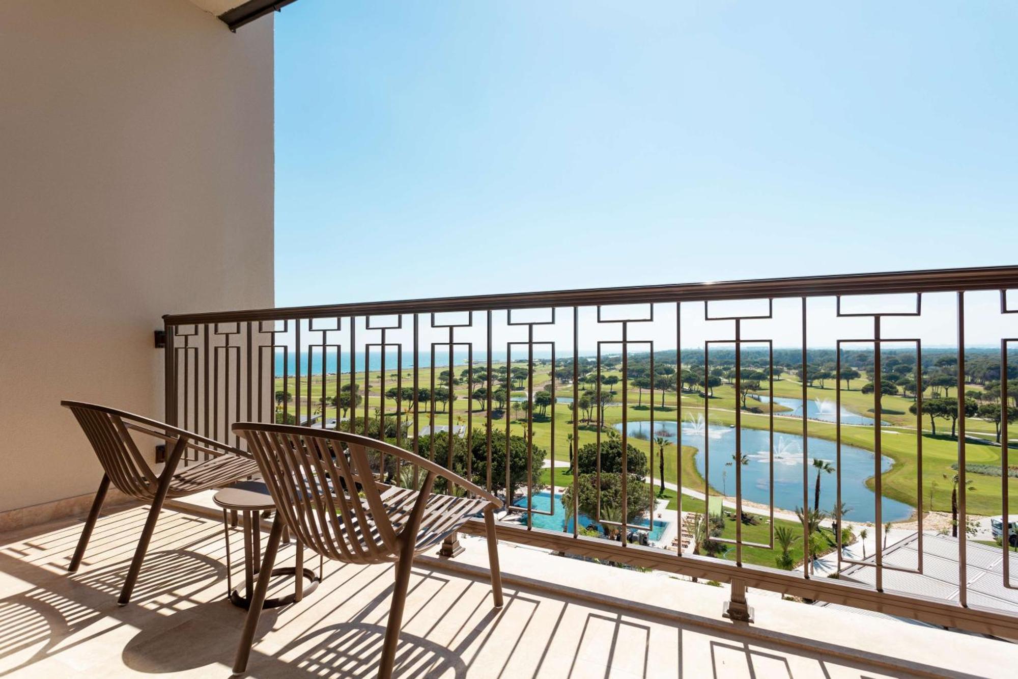 Superior Double or Twin Room Sea View 12
