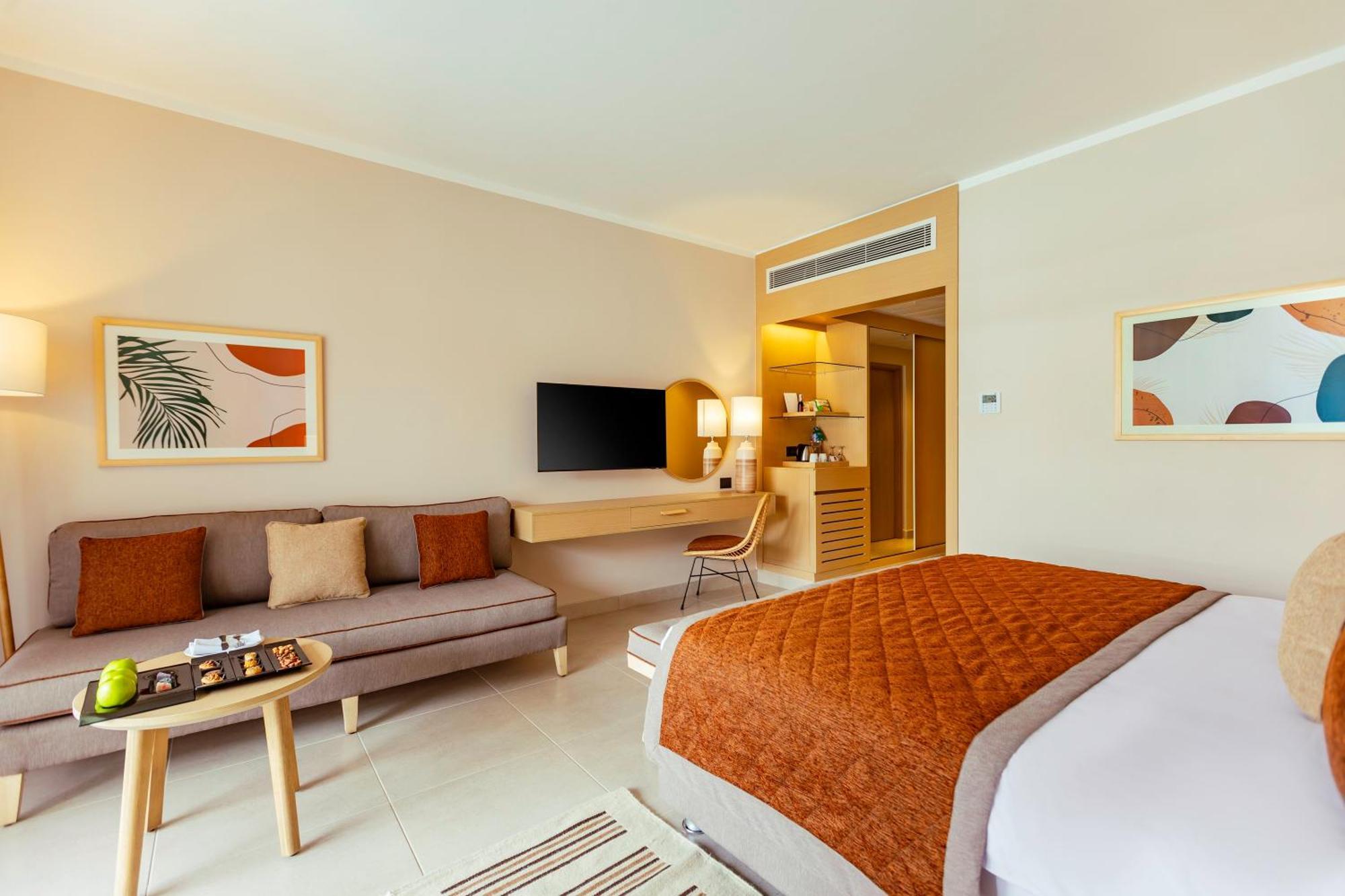 Superior Queen or Twin Beds with Garden View