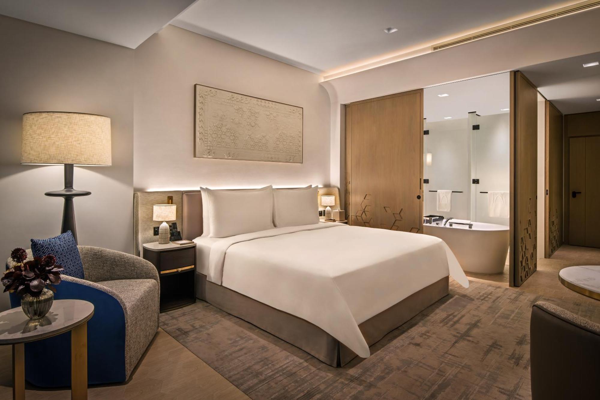 Deluxe Room King Complimentary Lagoon Access