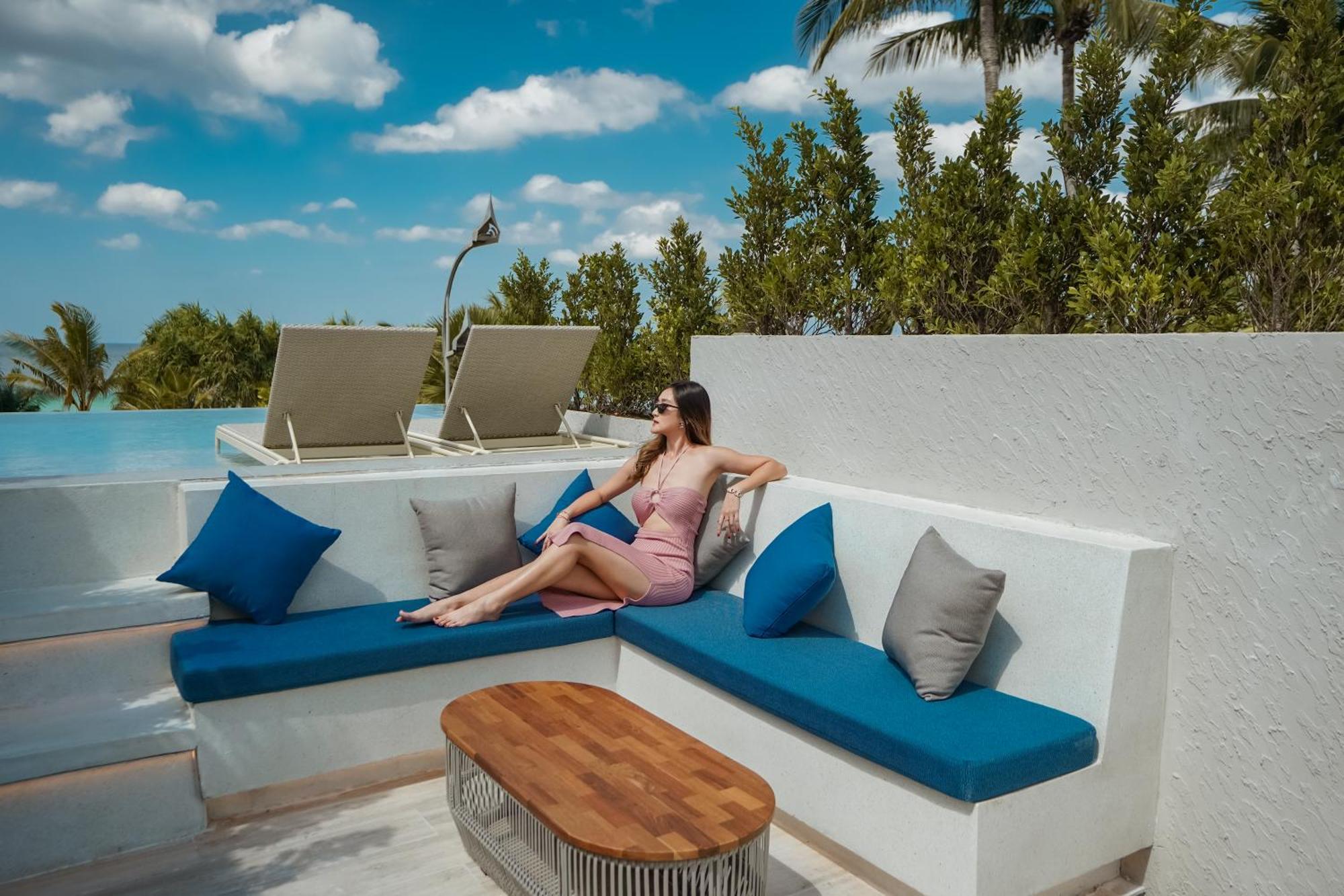 Seaview Infinity Pool 2-Bedroom Duplex Suite,1527904975:JPEG