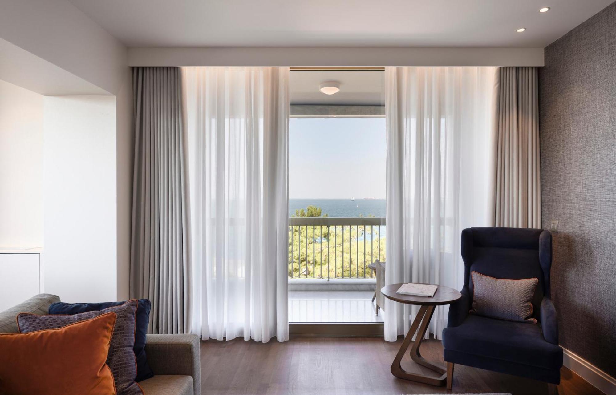 Deluxe Suite Sea View
