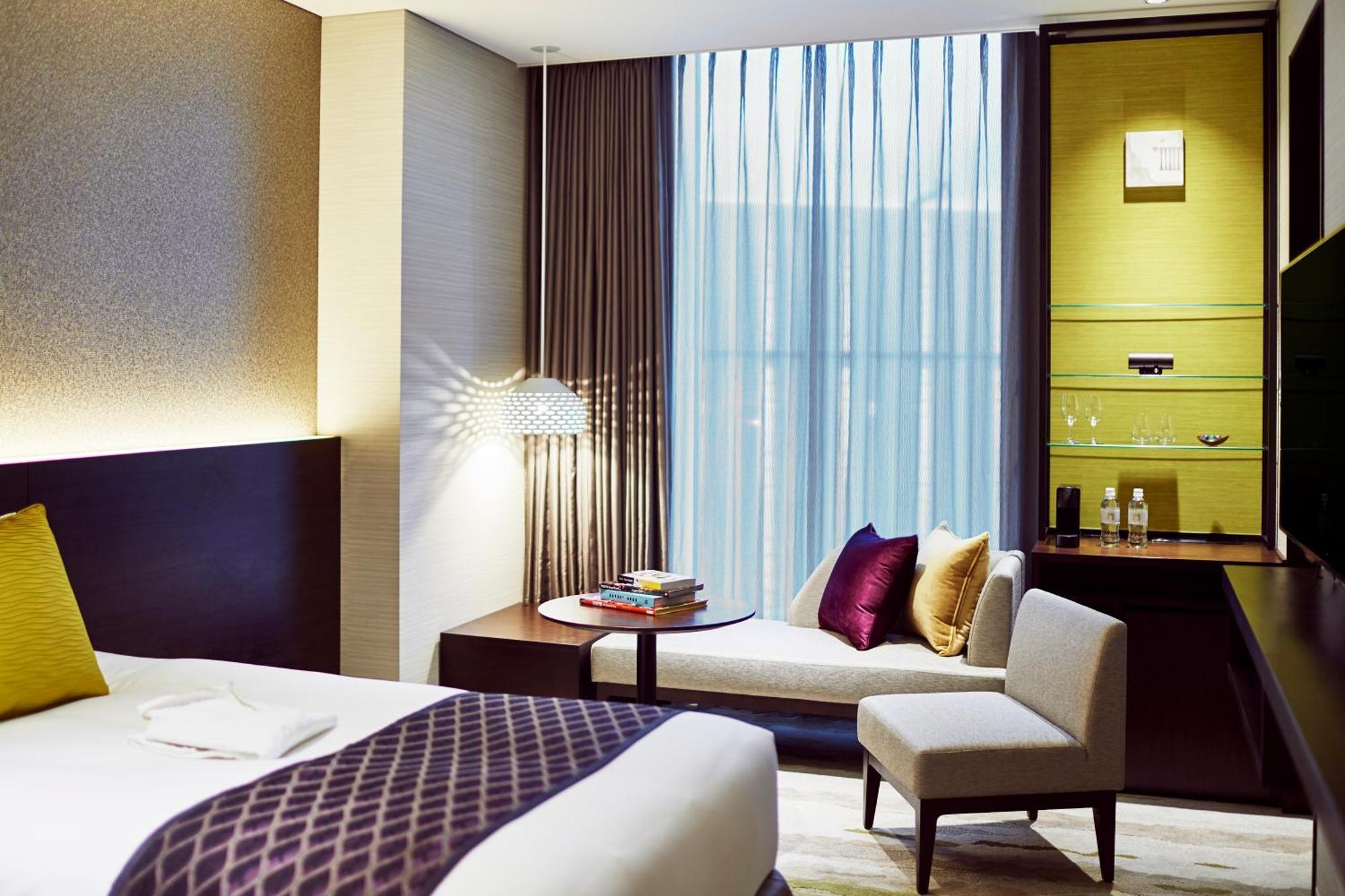 Standard Hollywood Twin Room Smoking Electronic Cigarette Only