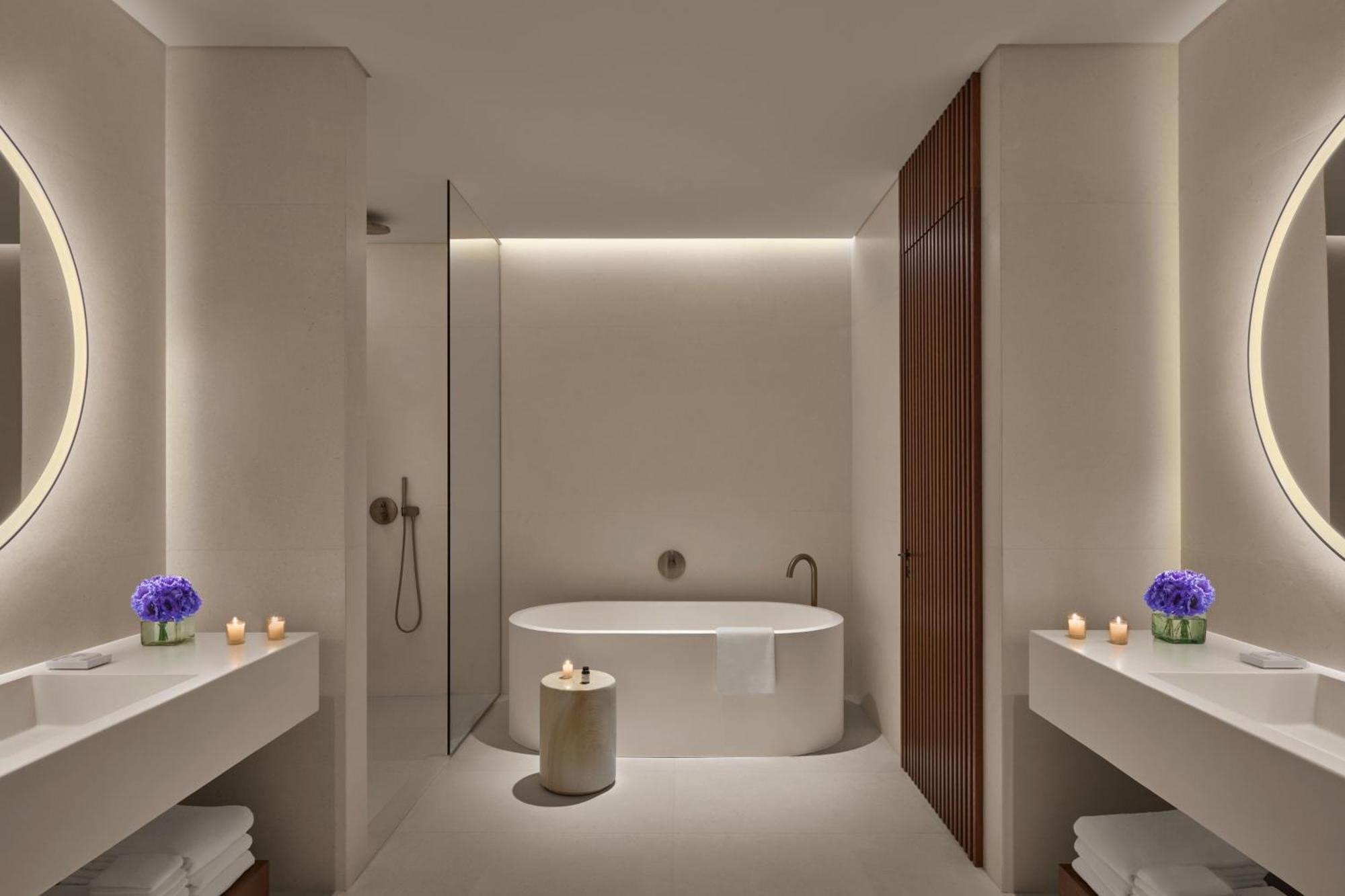 Superior One-Bedroom King Suite with Terrace and Ocean View,1530208957:JPEG