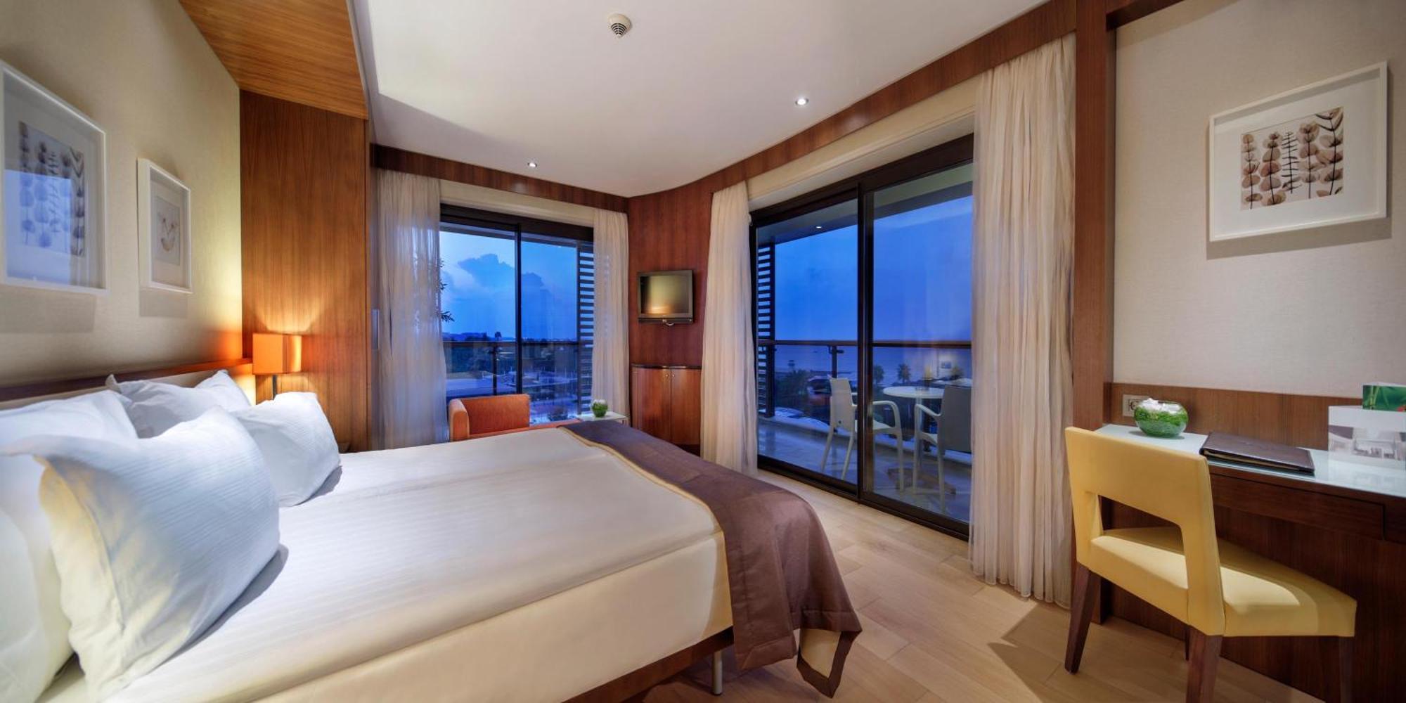 Deluxe Room ROH