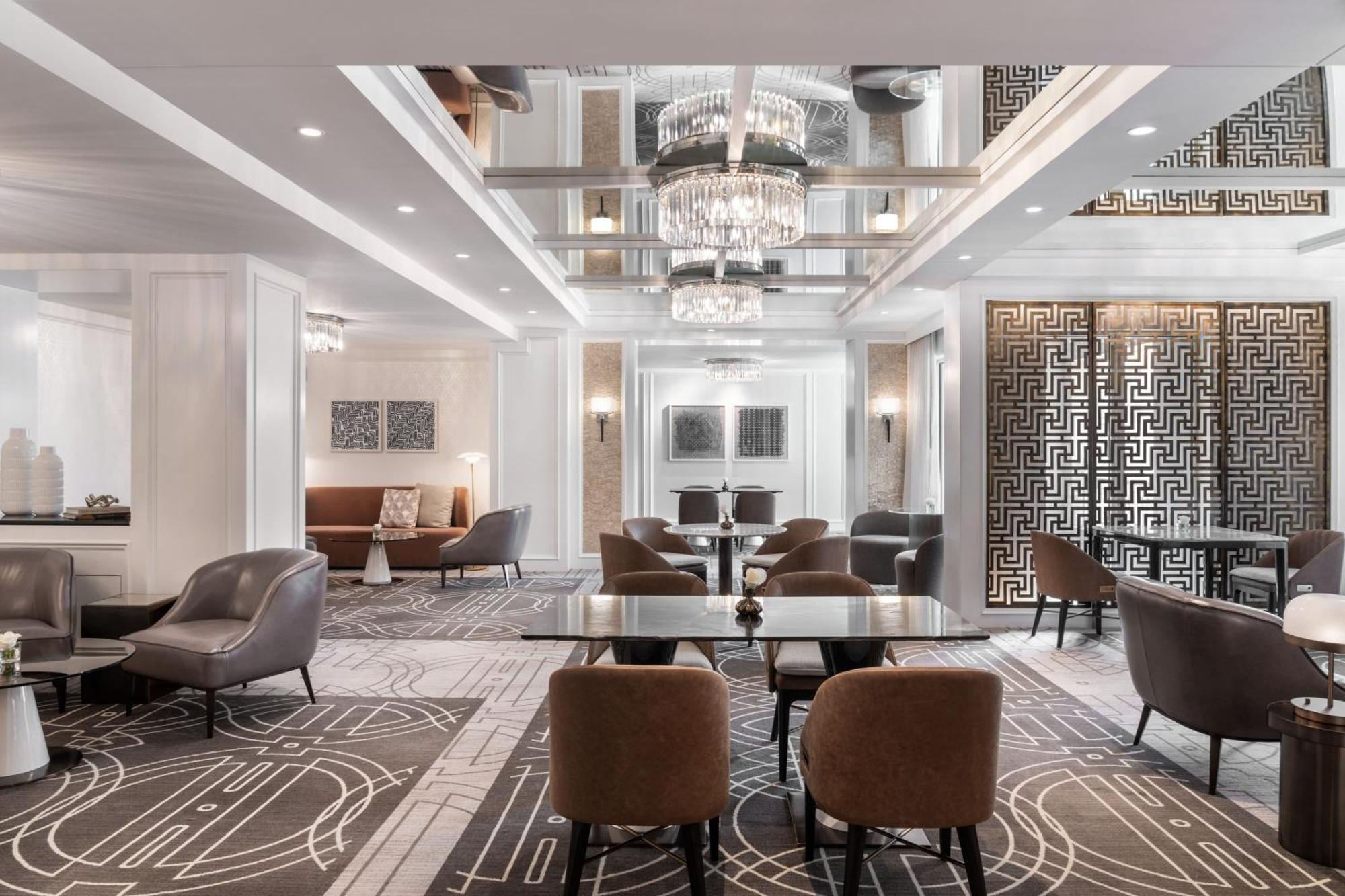 Club lounge access, Guest room, 1 King Bed