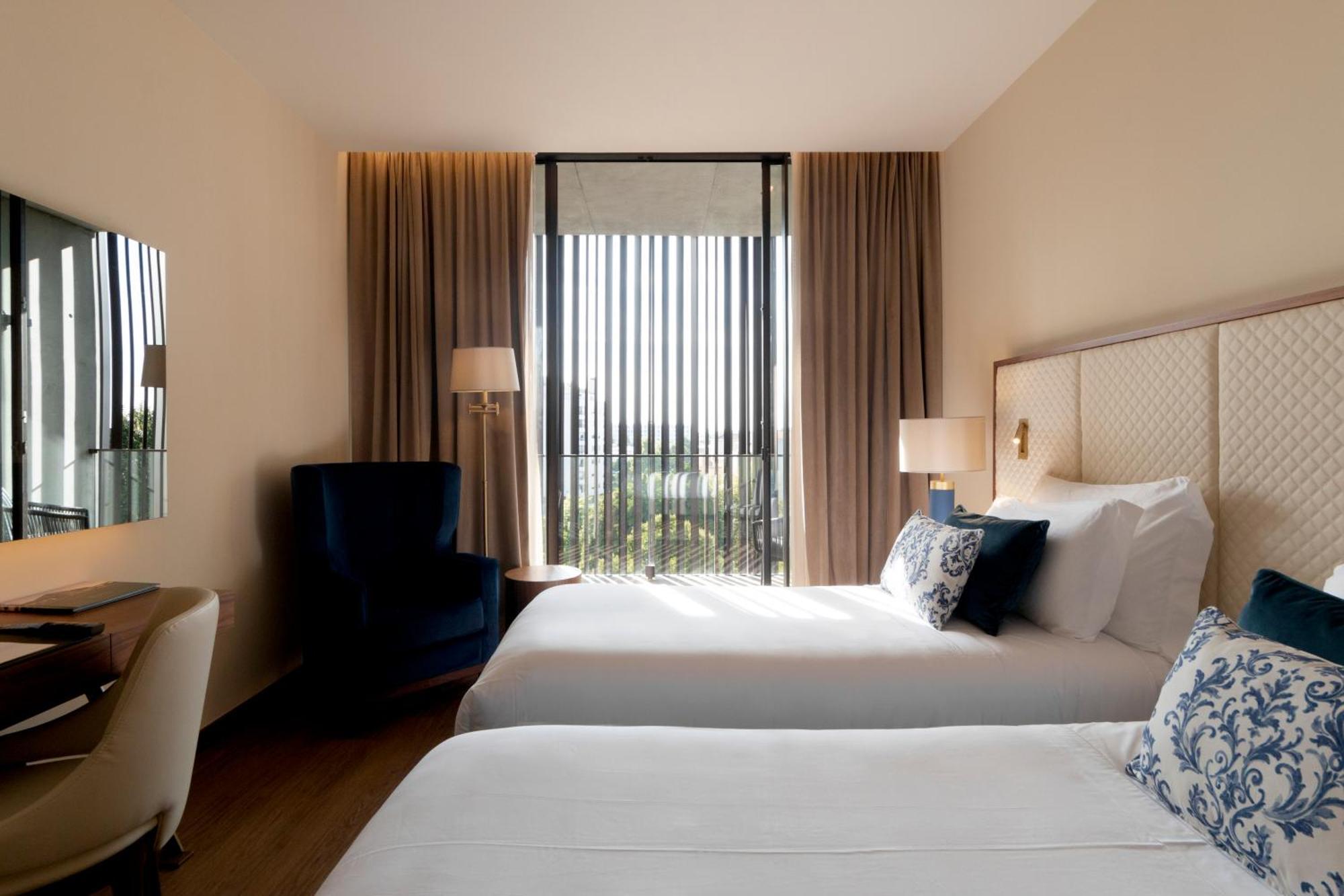 Superior Twin Room,1535153023:JPEG