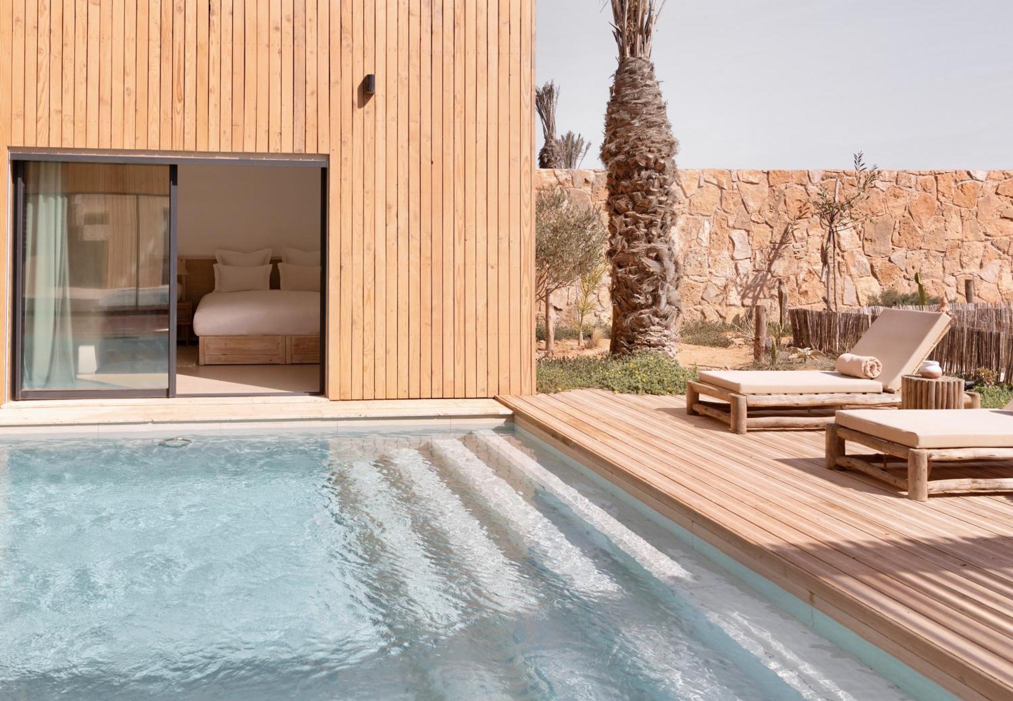 Chambre Double ou Lits Jumeaux - Vue sur Piscine