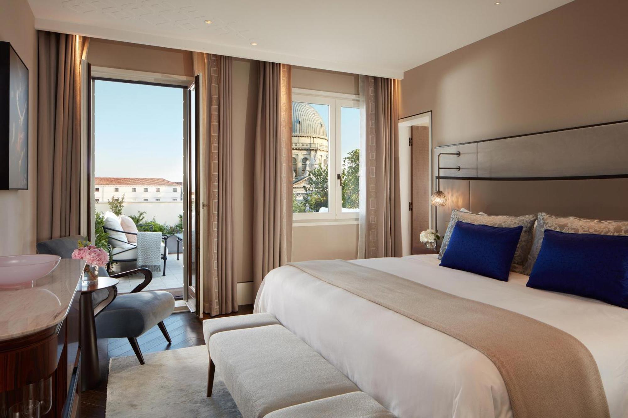 King Room Terrace Canal View