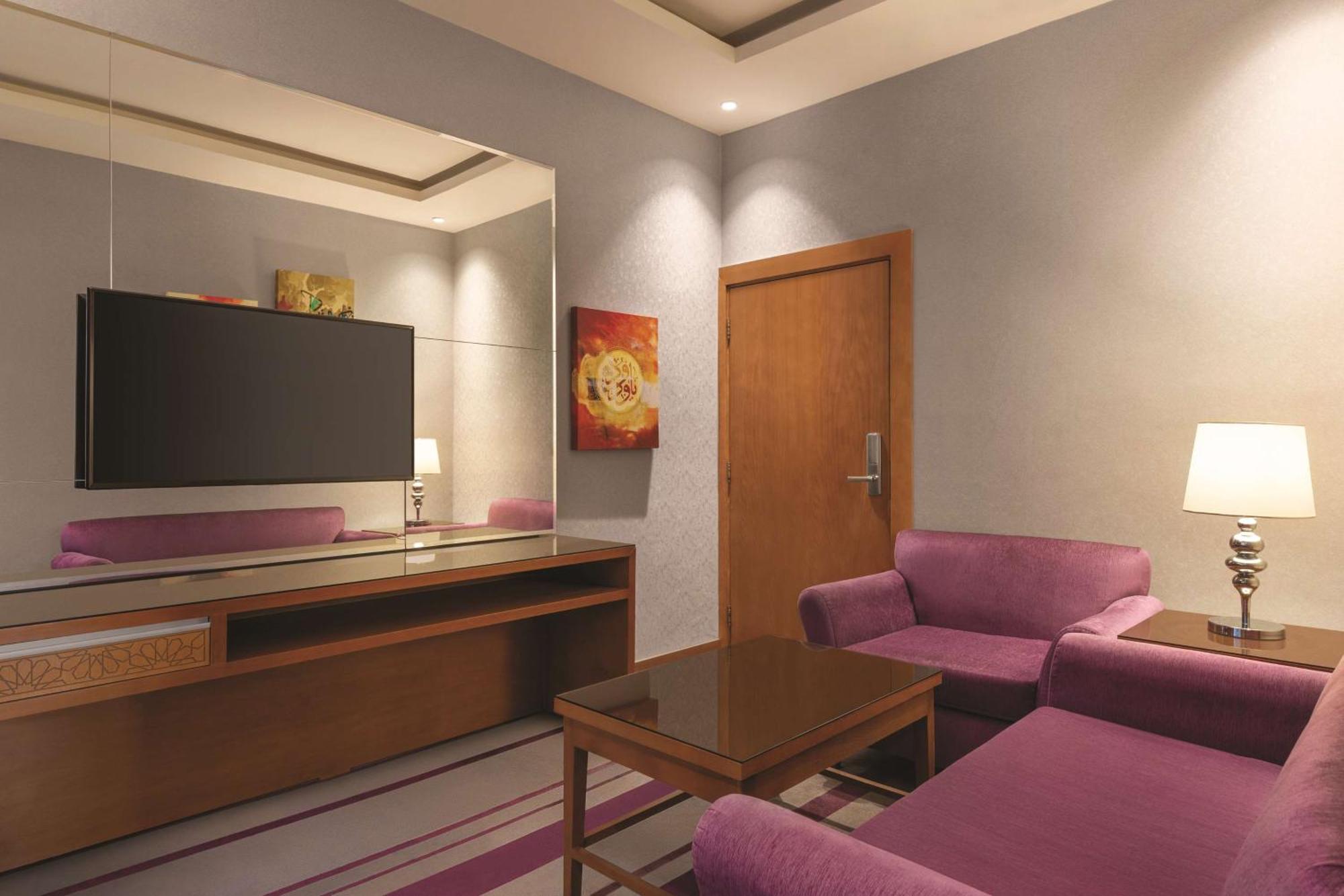 Junior Suite - Partial Sea View