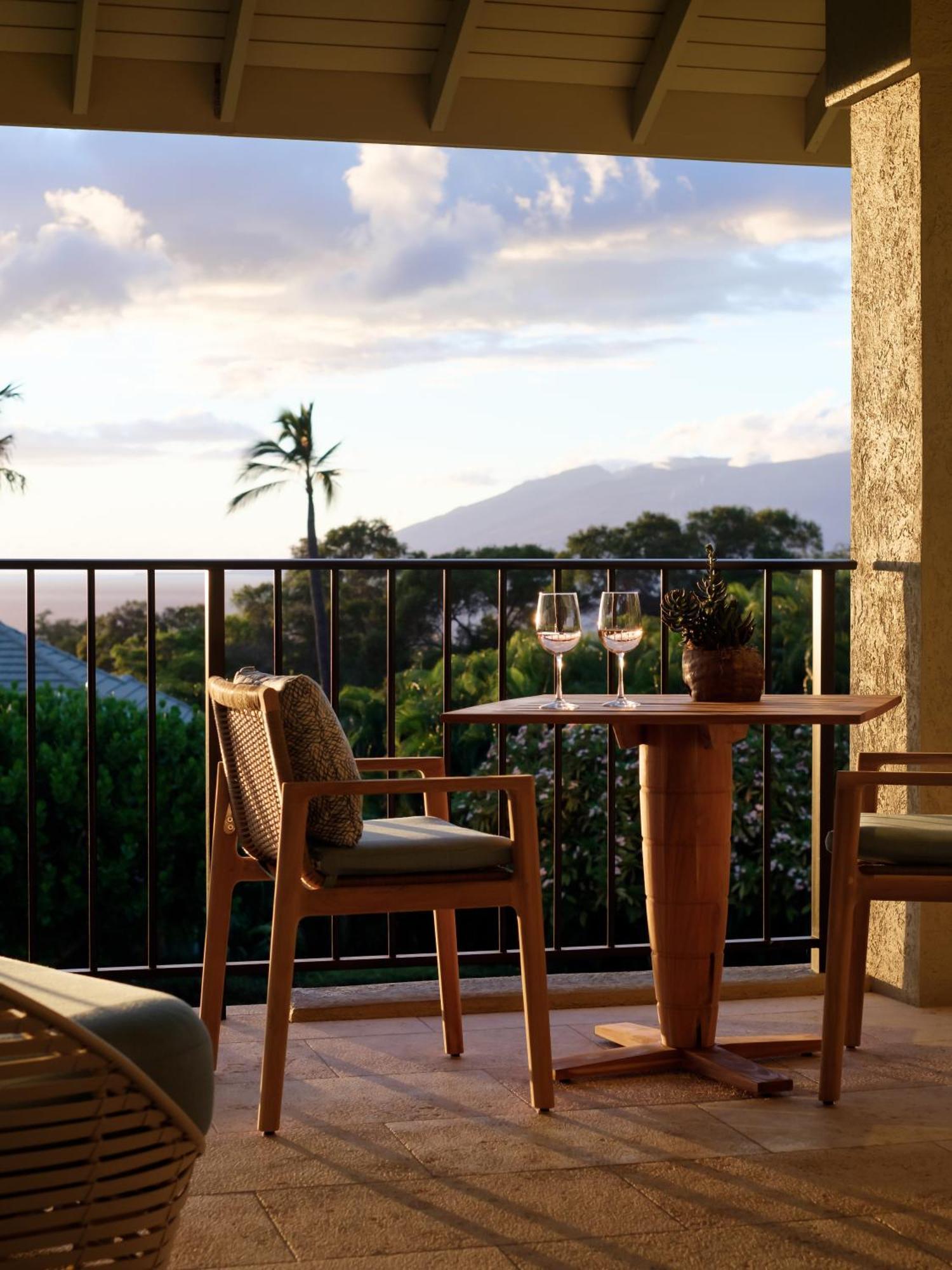 Partial Ocean View One Bedroom Suite