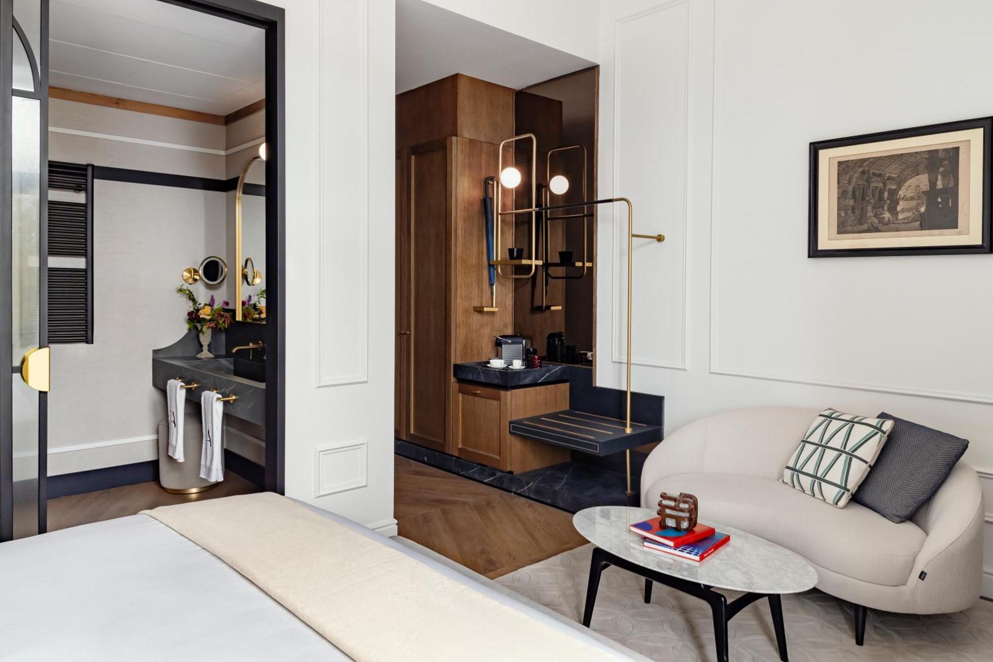 Premier Room,1537482337:JPEG