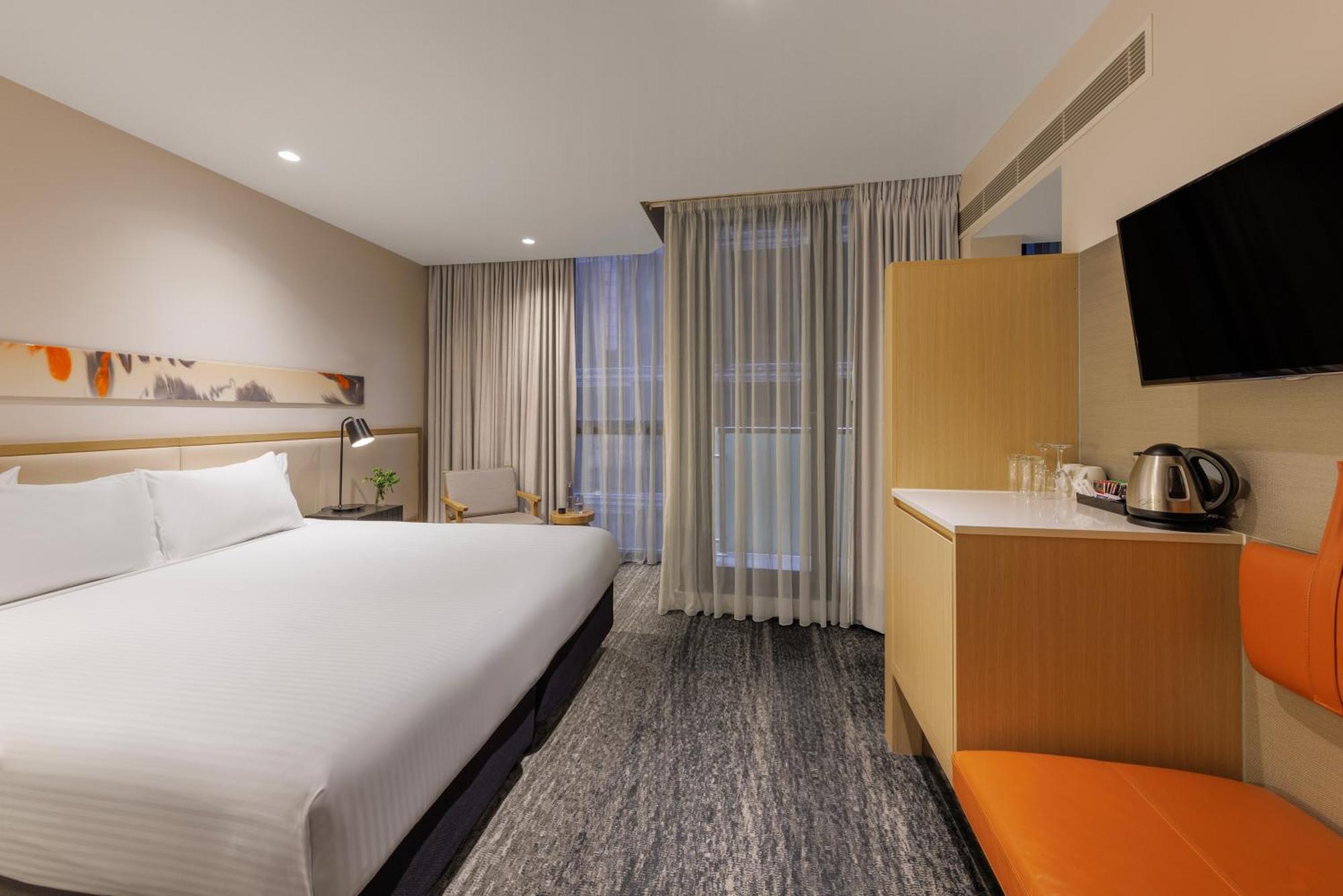 Brady King Room