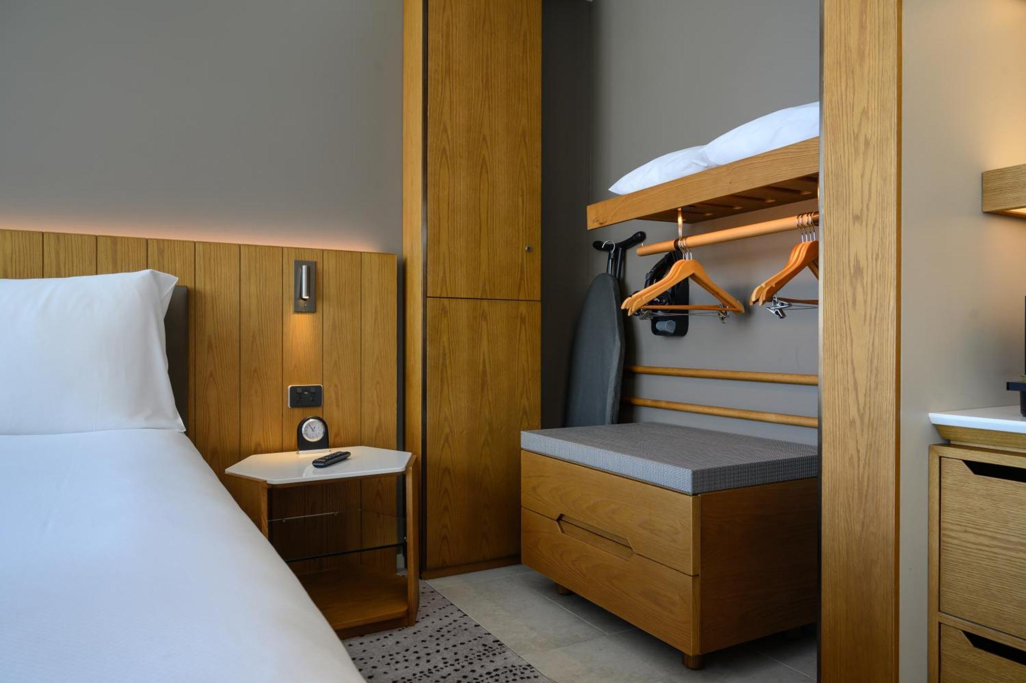 Standard King Room - Accessible