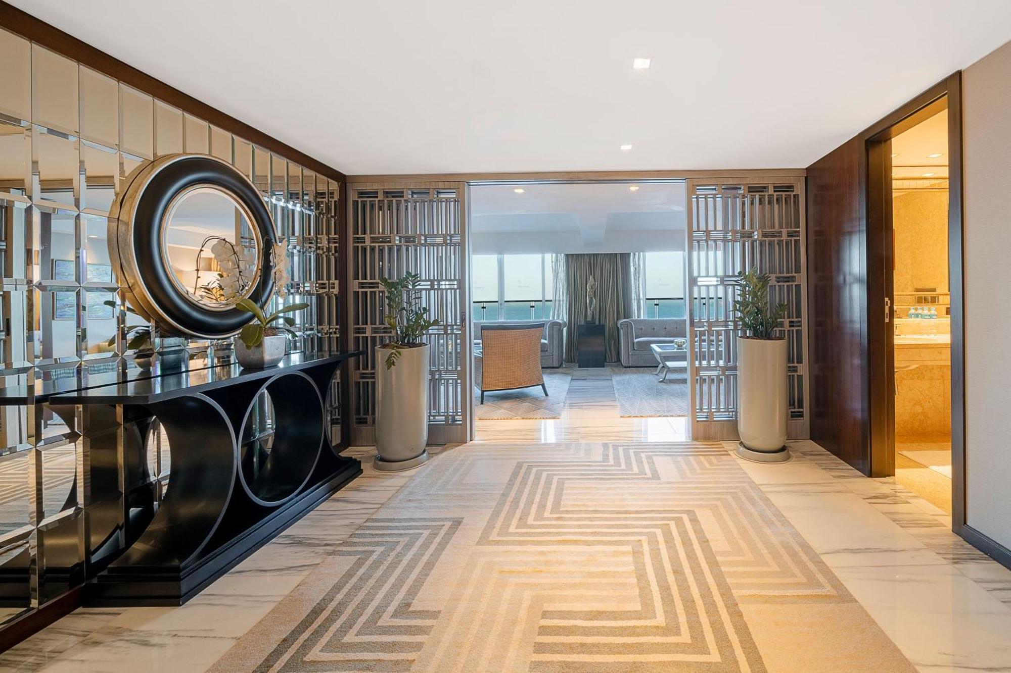 Club lounge access Presidential Suite 1 King Oceanfront