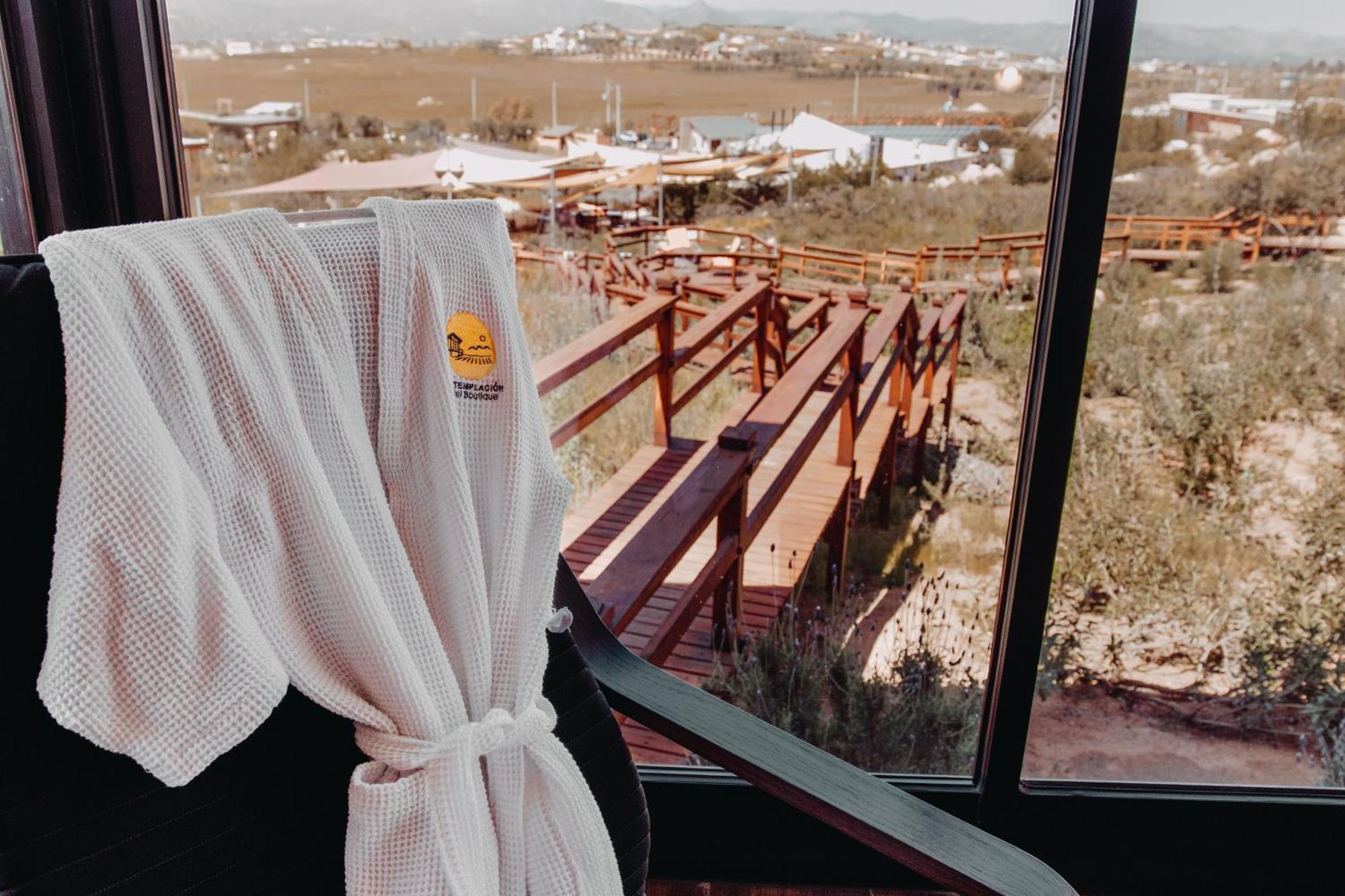 Superior Cabin panoramic mountain view