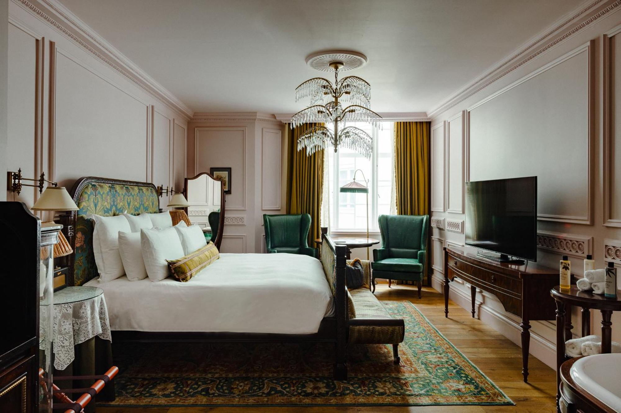 King Room - Large,1537780627:JPEG