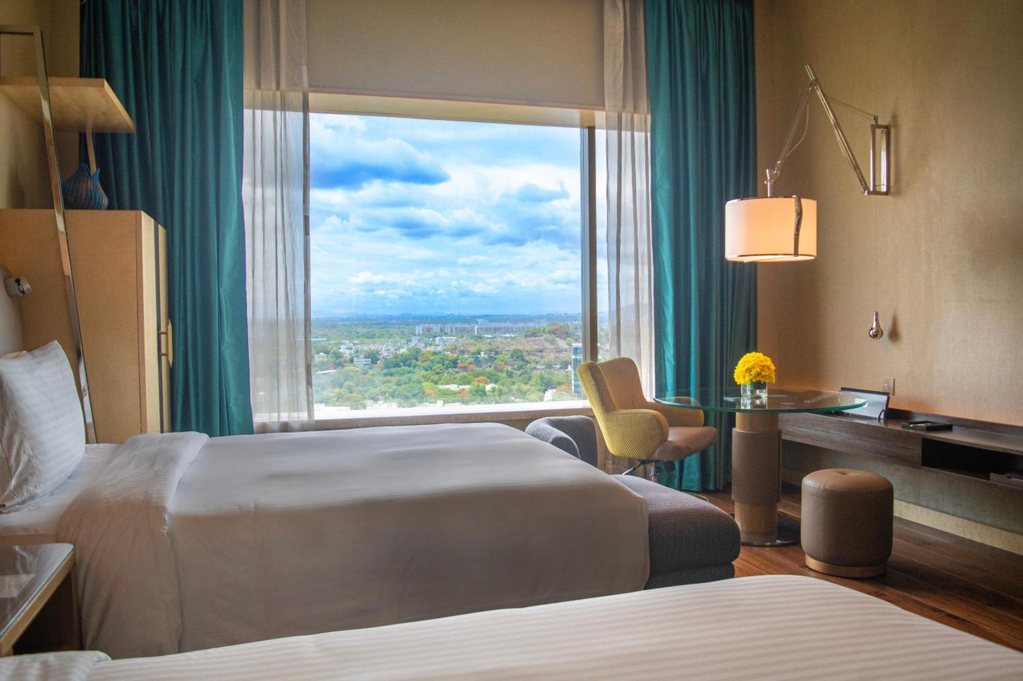 Deluxe Queen Room with Two Queen Beds,1537820632:JPEG