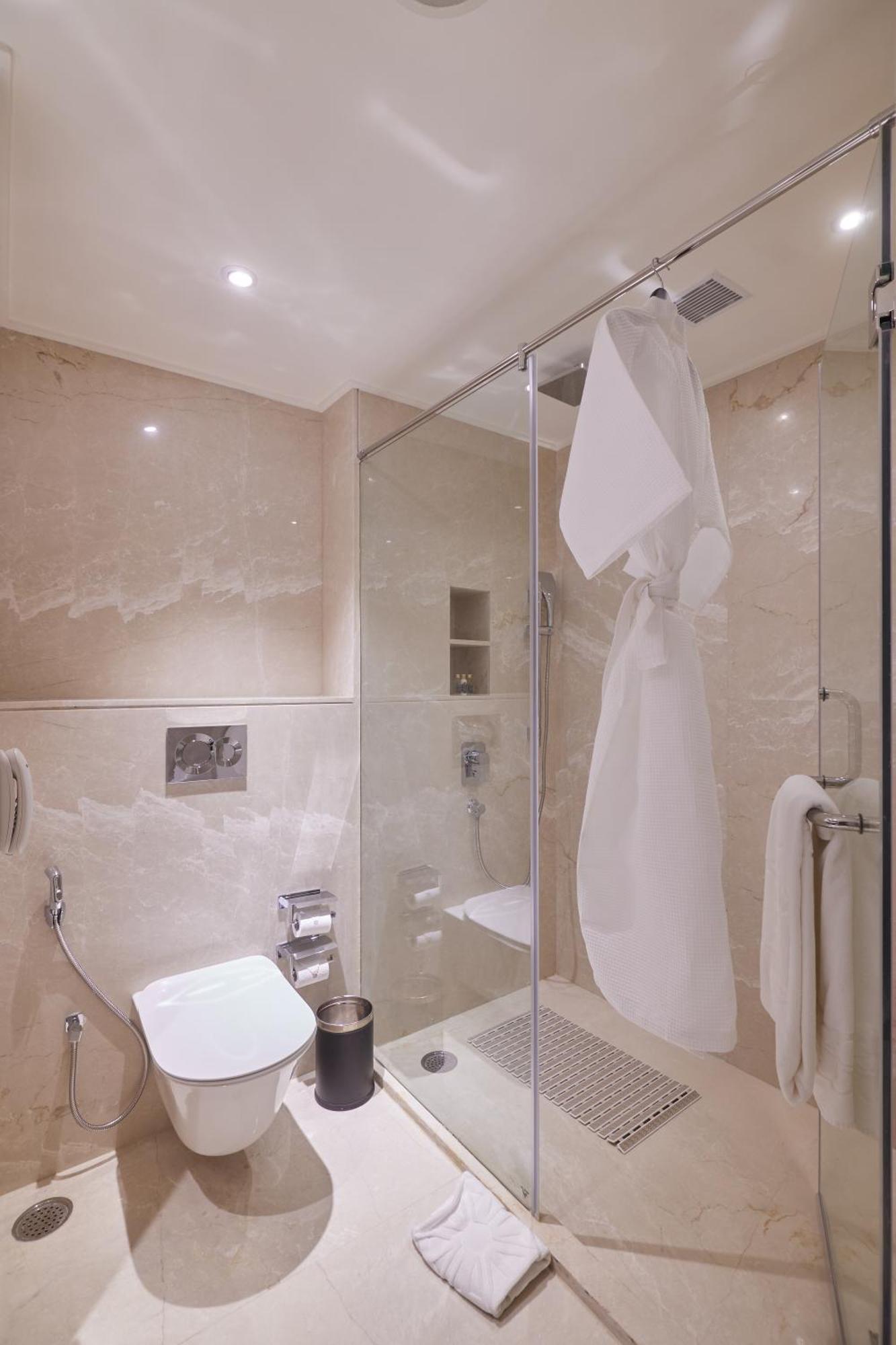 Luxury Suite