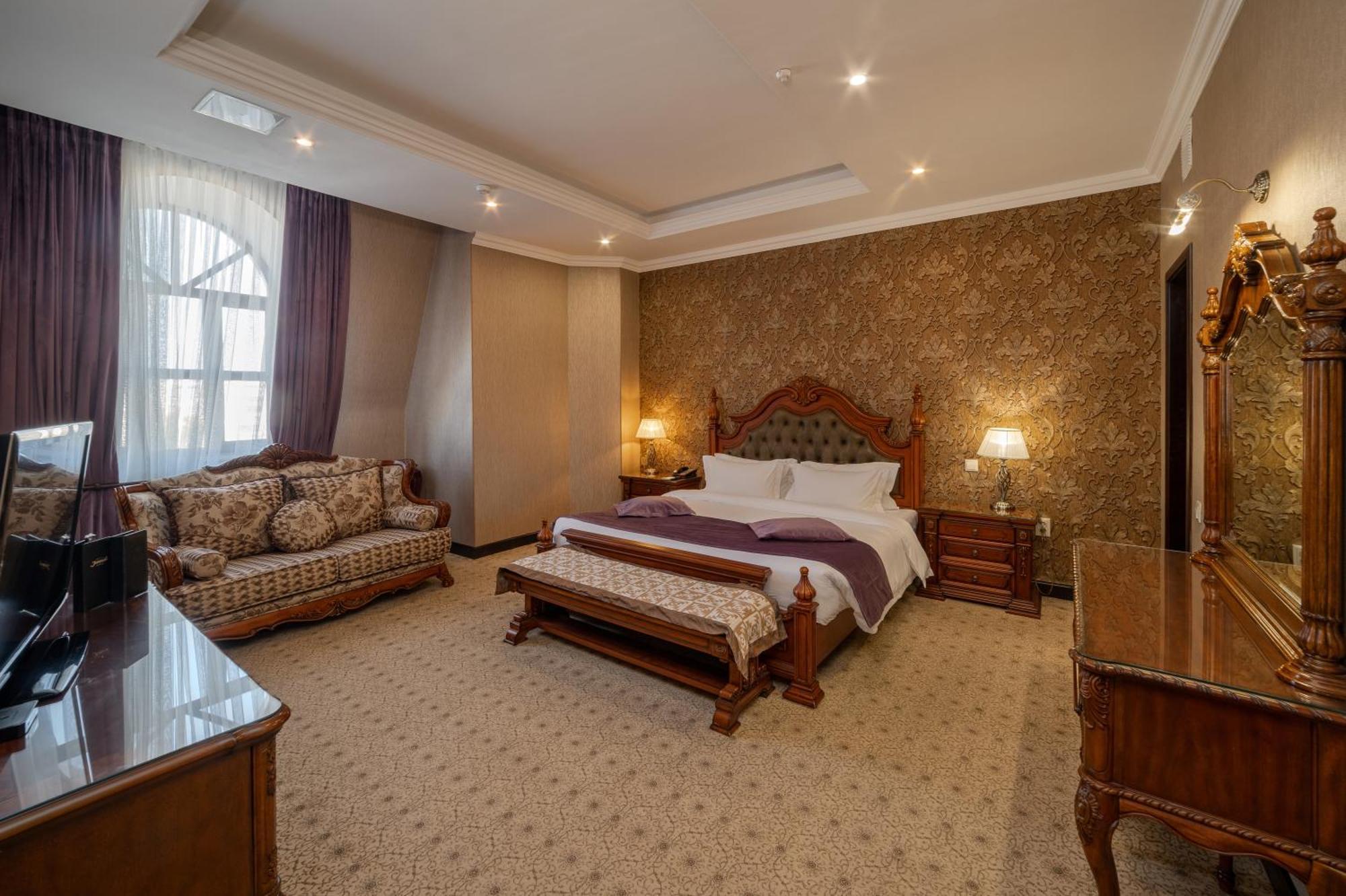 Presidential Suite,1588153677:JPEG