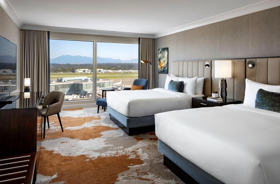 Deluxe Room King Bed