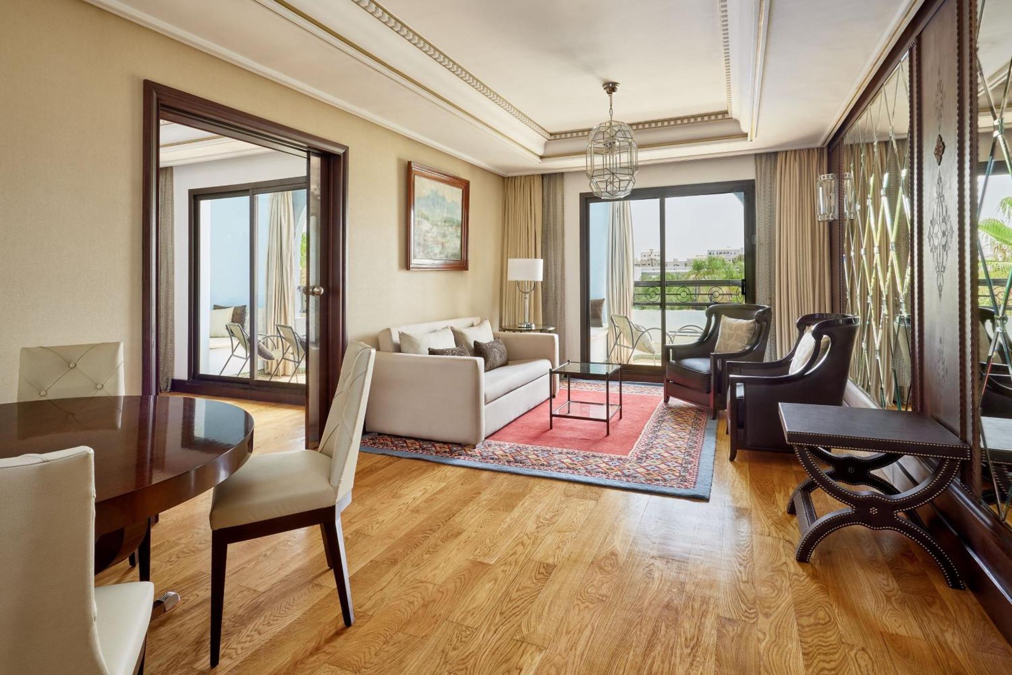Executive Suite, 1 King, Sofa bed, Garden & Pool view,1539466927:JPEG