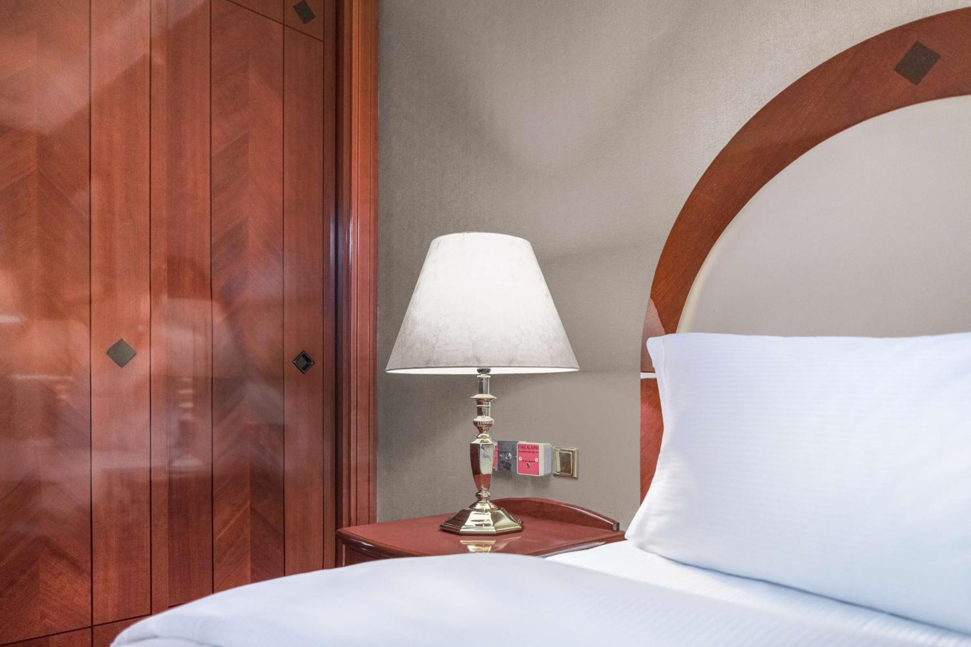 Single Guest Room