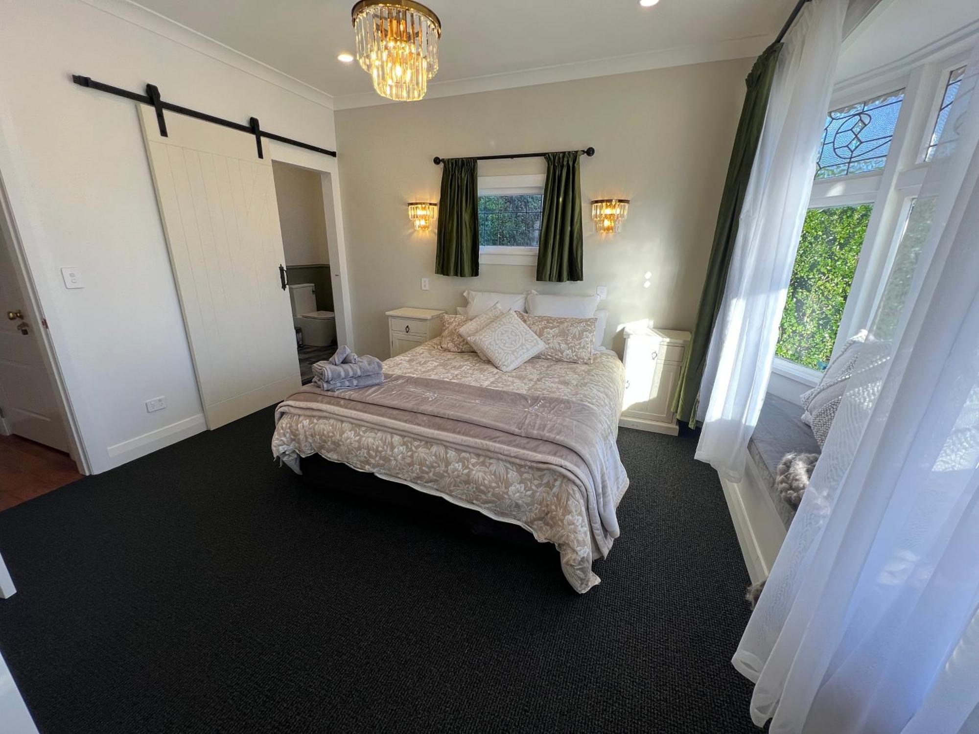 Luxe Boutique offsite