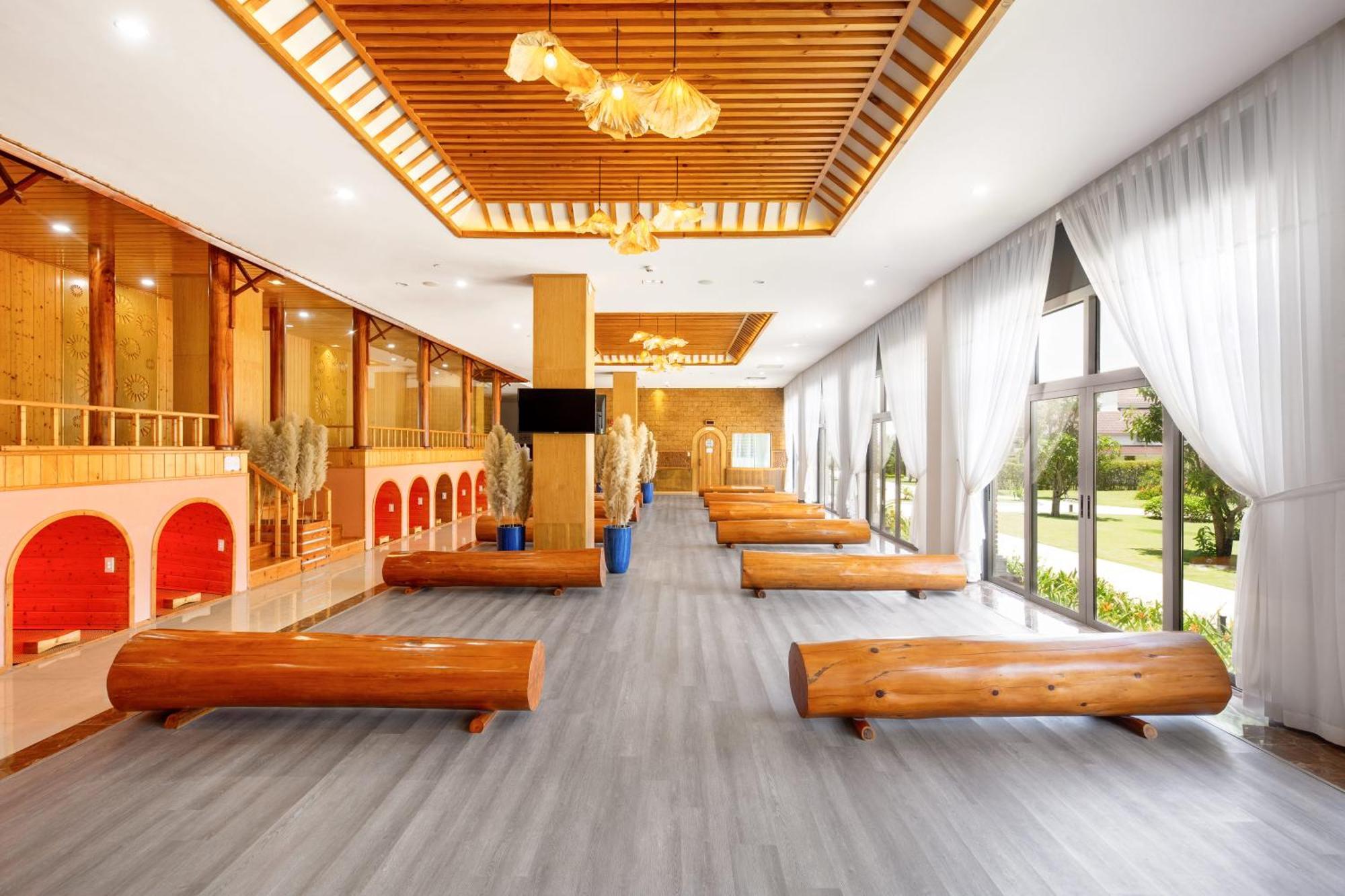 Superior King includes unlimited Jjimjilbang Spa