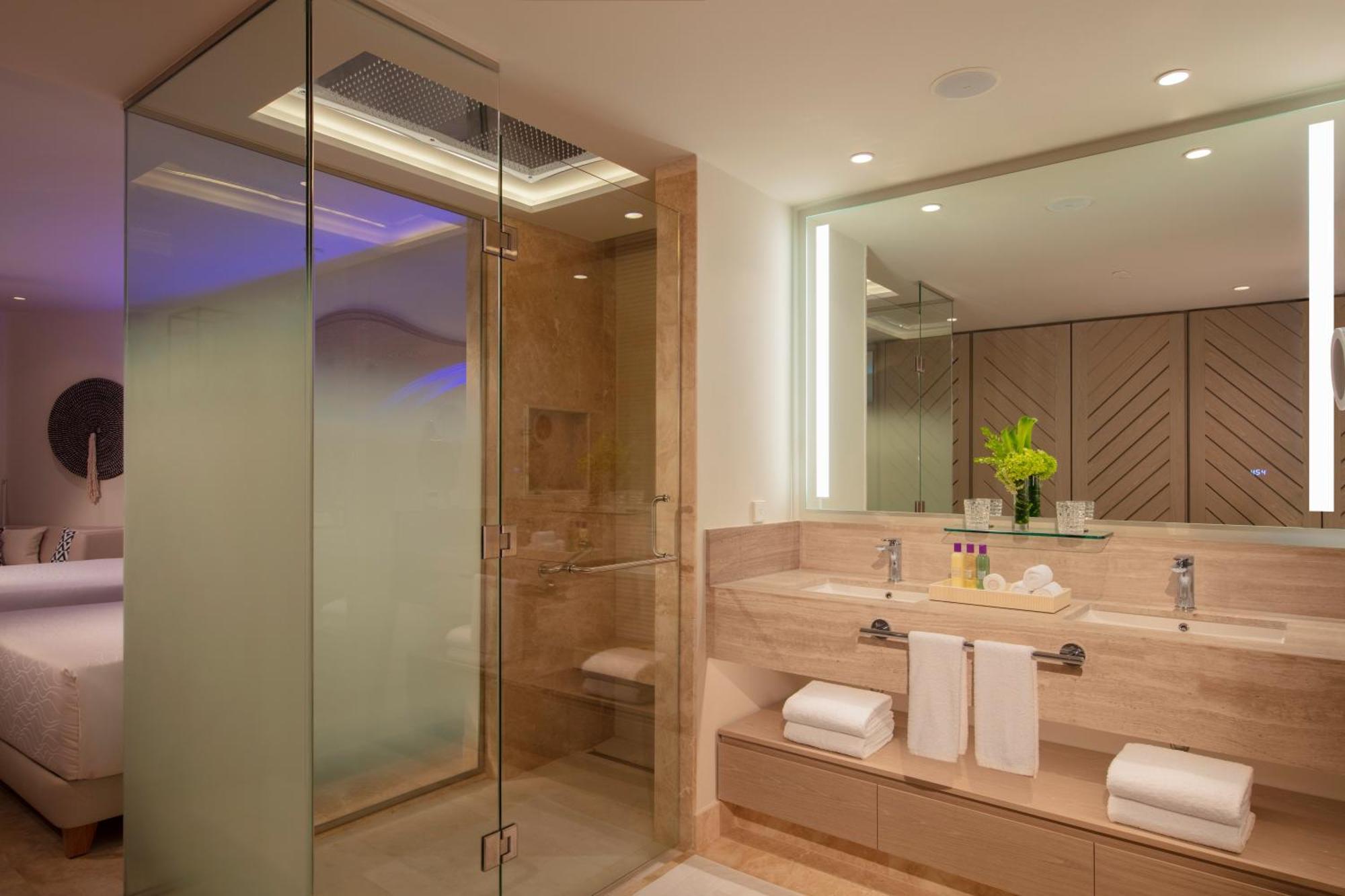 Allure Junior Suite Ocean View Double
