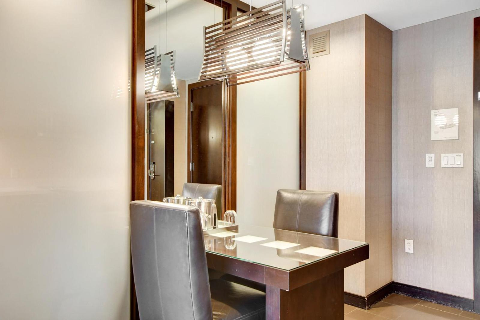 Superior King Suite