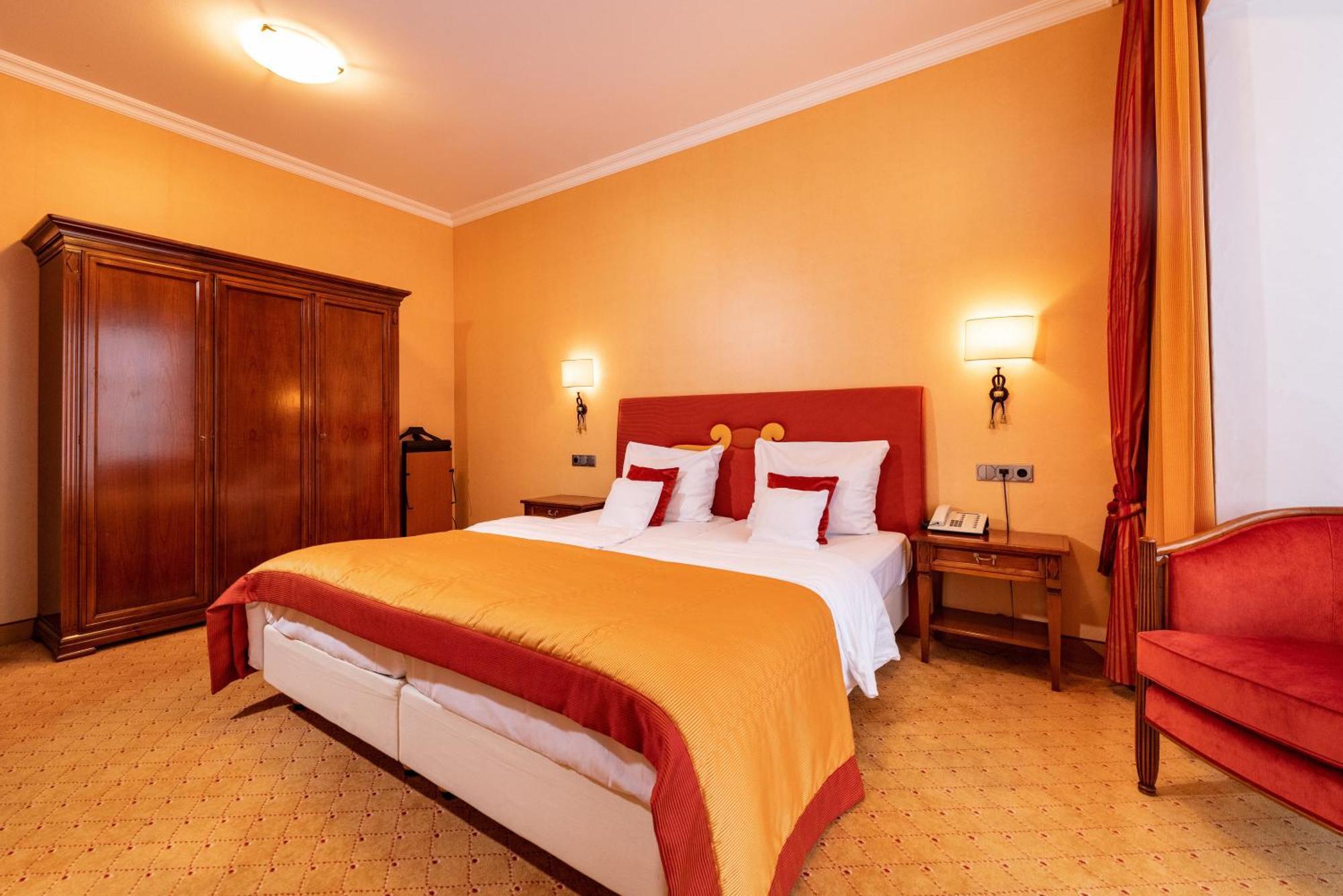Comfort Double Room Schlosspark Villa