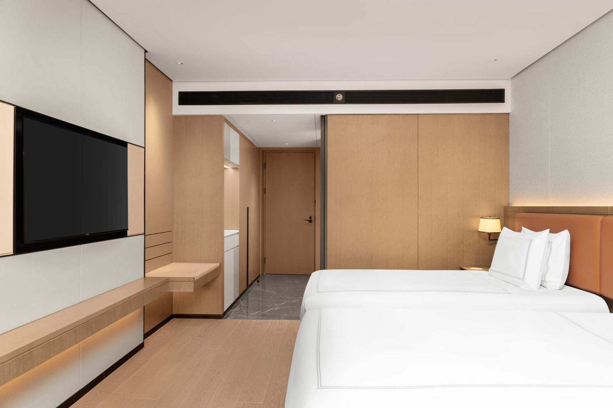 Swiss Advantage Twin Room - High Floor,1549206919:JPEG