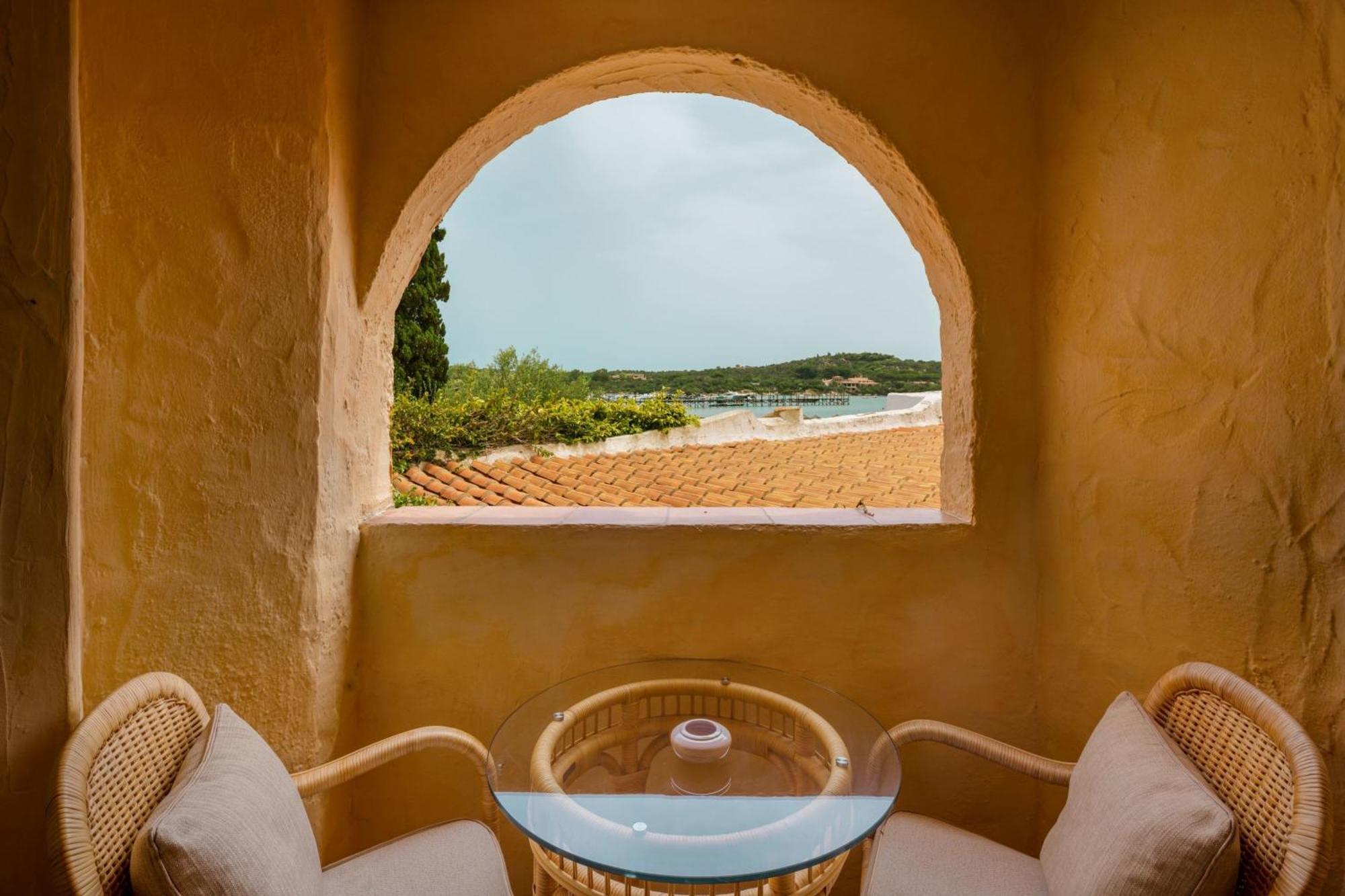 Classic King Room Terrace Inner View