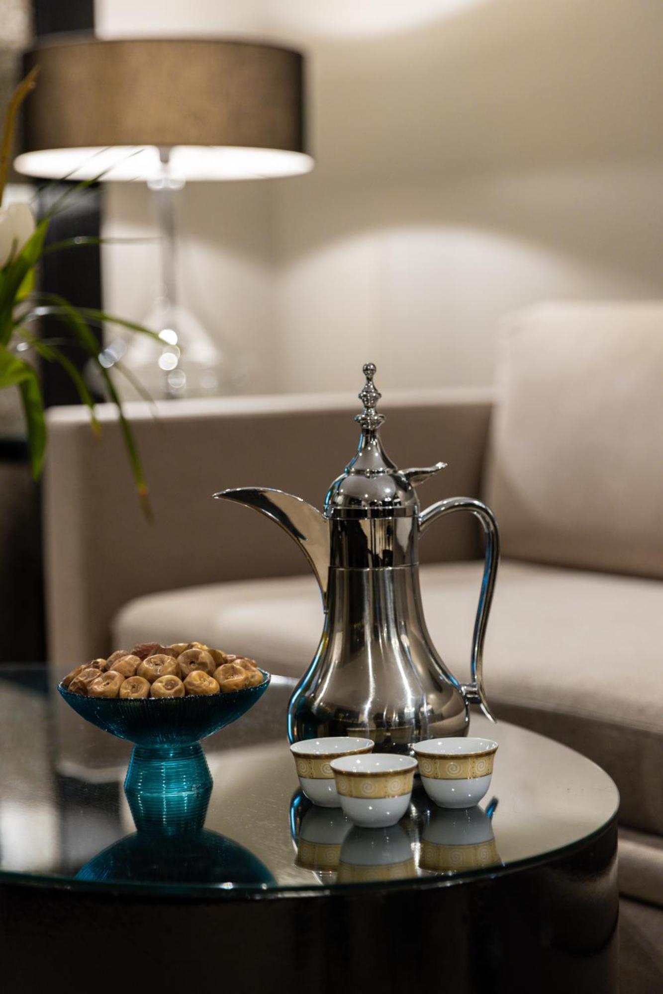 Prestige King Suite with Partial Haram Plaza View