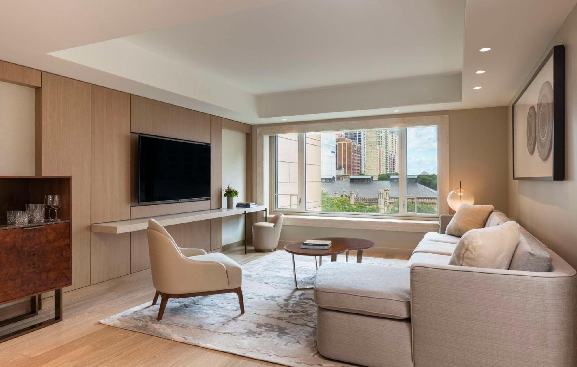 Suite,1542277924:JPEG