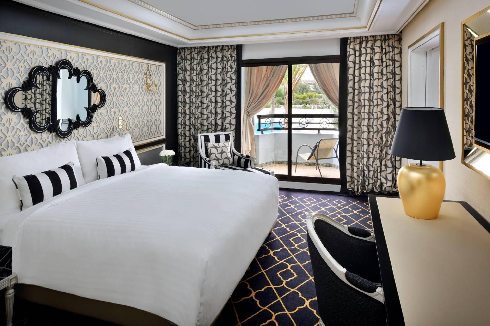 Junior Suite 1 King Sofa bed Garden & Pool view Balcony