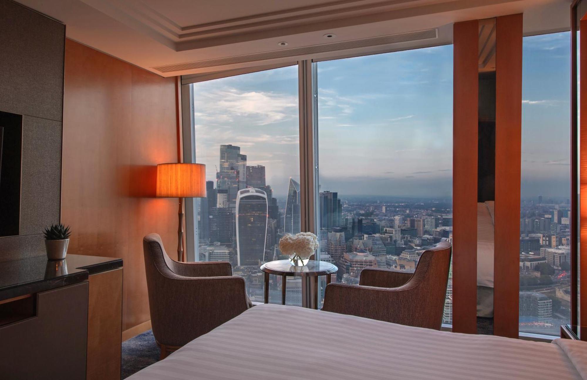 Deluxe King Room City View