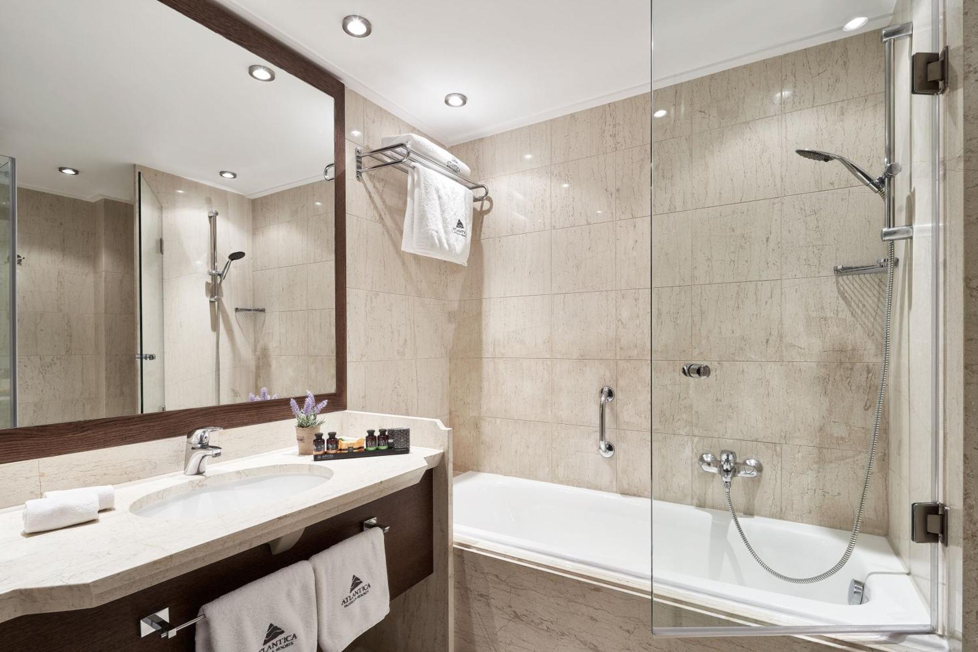 Twin / Double Room Swim Up Inland View,1603042241:JPEG